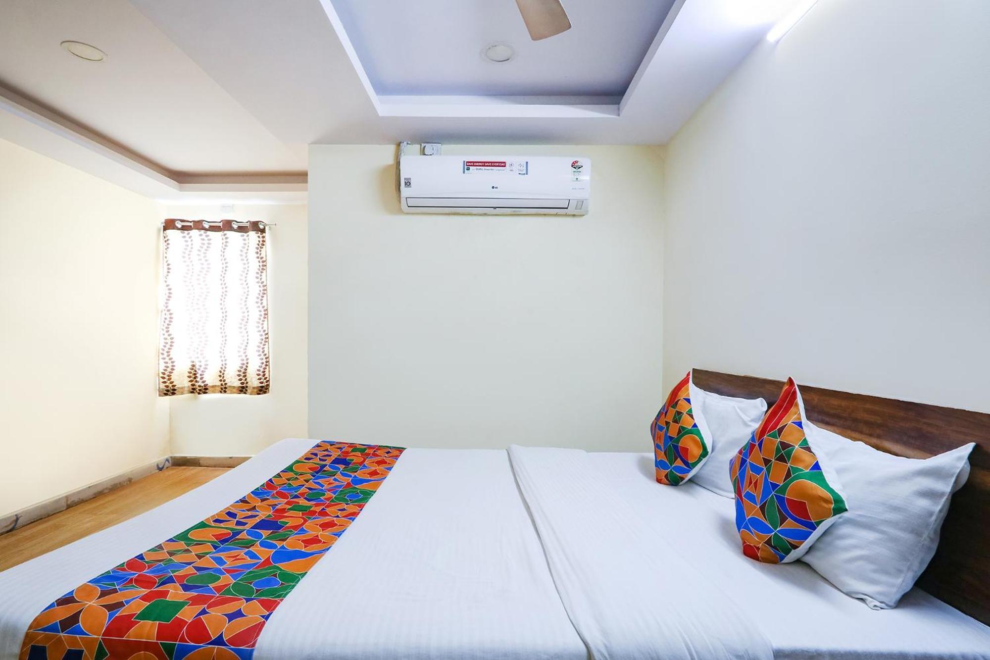 Hotel Fabhotel Sri Sai Grand Hyderabad