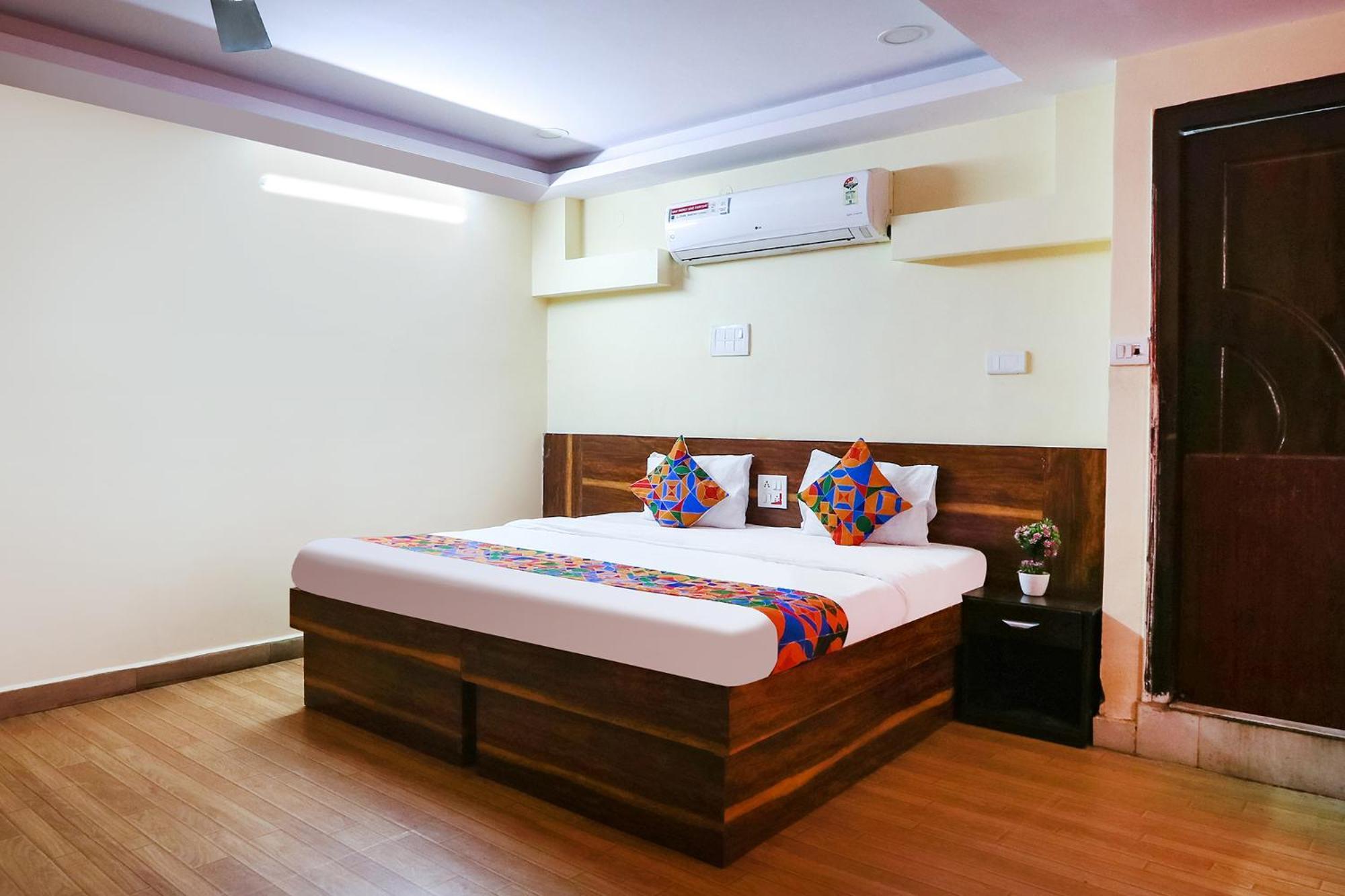 Fabhotel Sri Sai Grand Hotel 3*