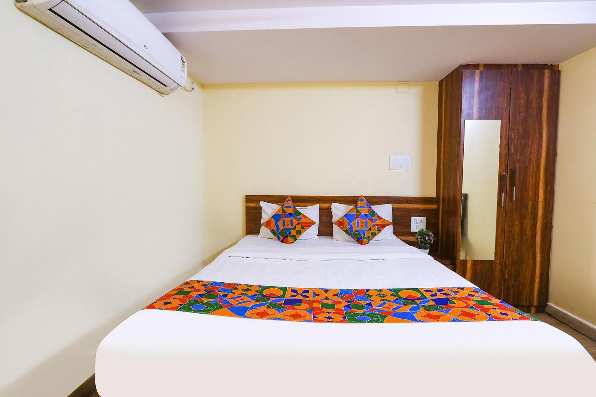 Hotel Fabhotel Sri Sai Grand Hyderabad