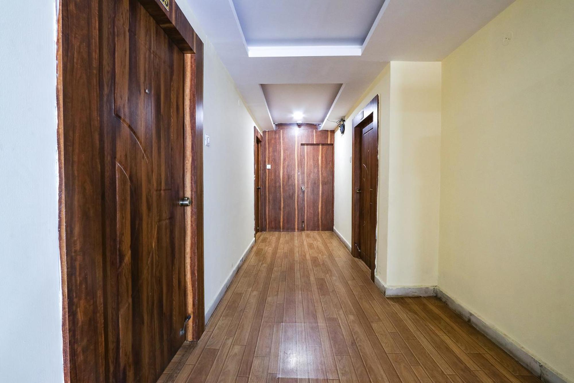 Fabhotel Sri Sai Grand 3*
