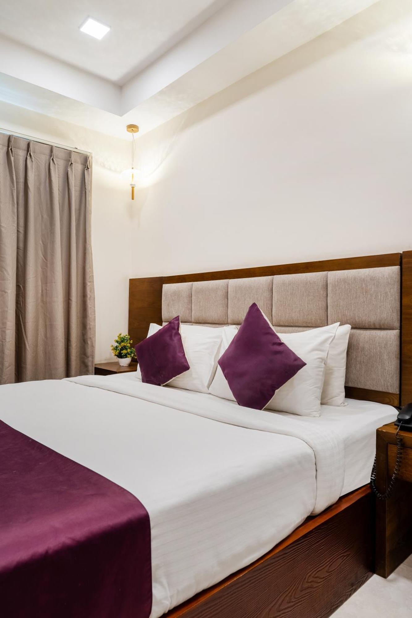 Destino By Monday Gachibowli Hotel Hyderabad