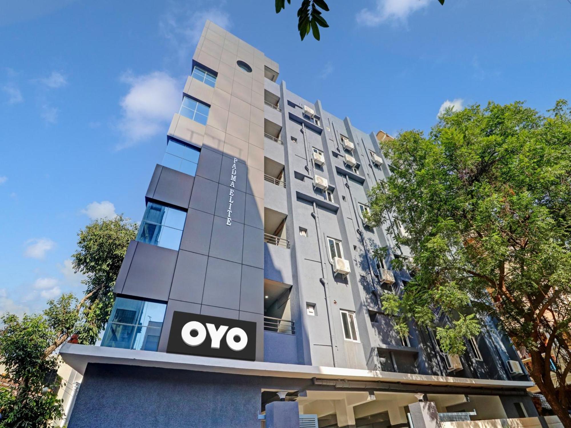 Super Hotel O Square Unique Suites 4*