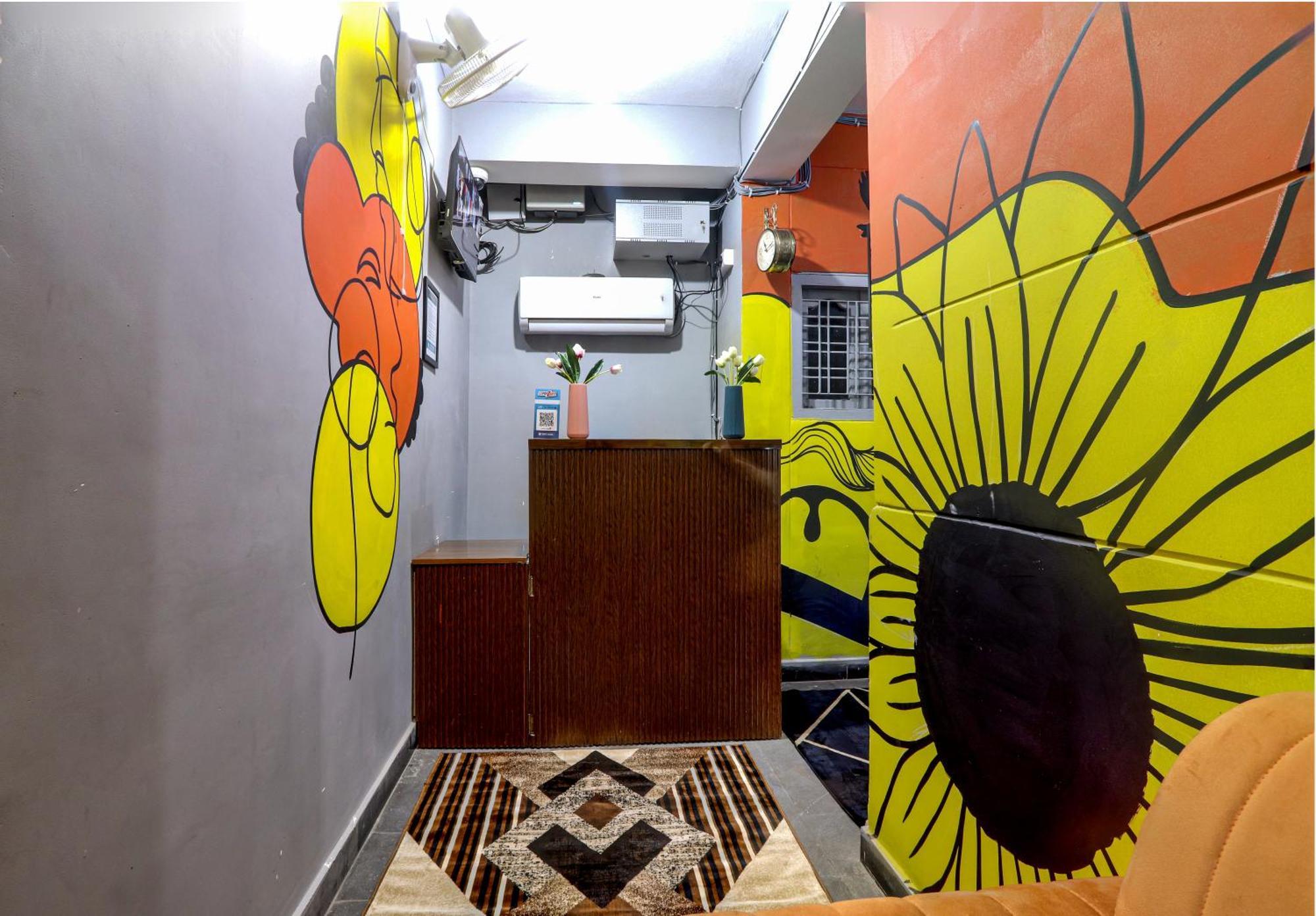 Veeksha Kiara Hospitalities - Rooms, & Near Kukatpally Rd *