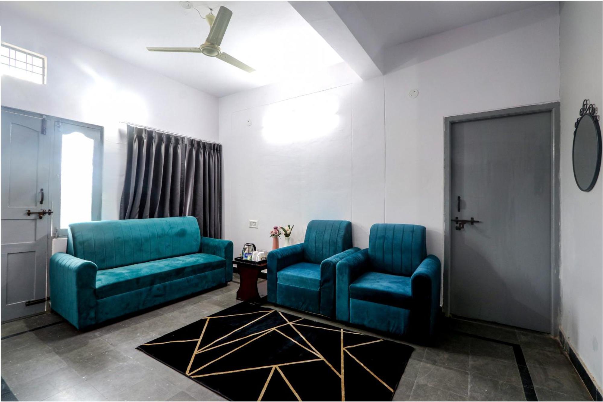 Apartment Veeksha Kiara Hospitalities - Rooms, & Near Kukatpally Rd