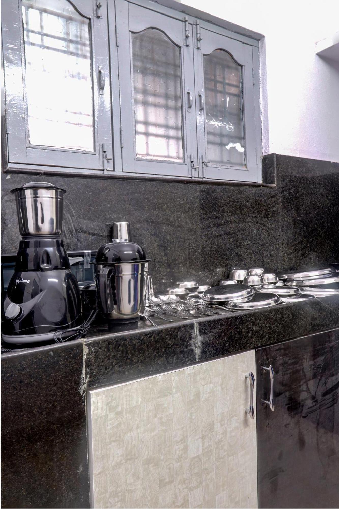 Veeksha Kiara Hospitalities - Rooms, & Near Kukatpally Rd Apartment Hyderabad