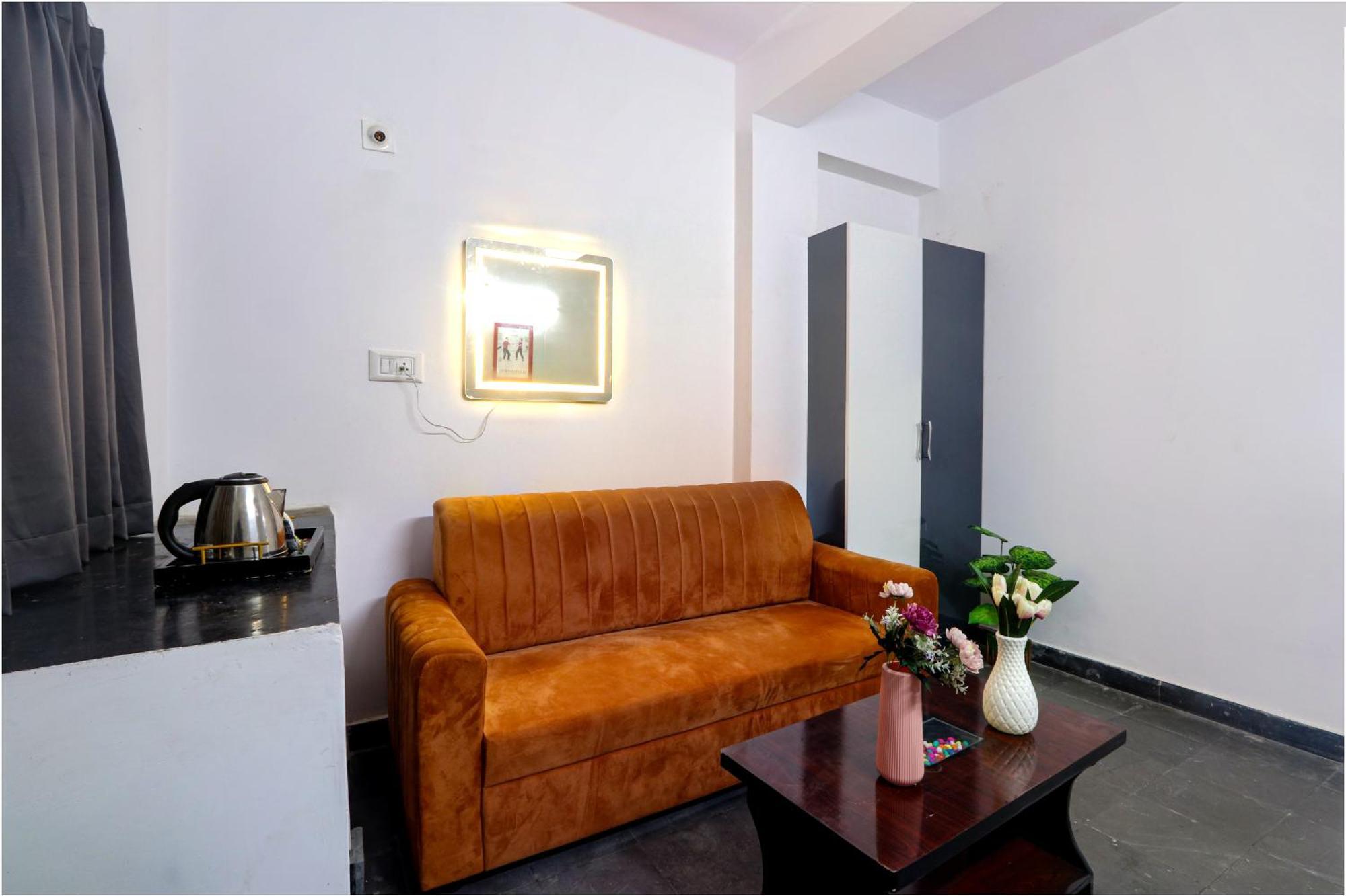 Veeksha Kiara Hospitalities - Rooms, & Near Kukatpally Rd * Hyderabad