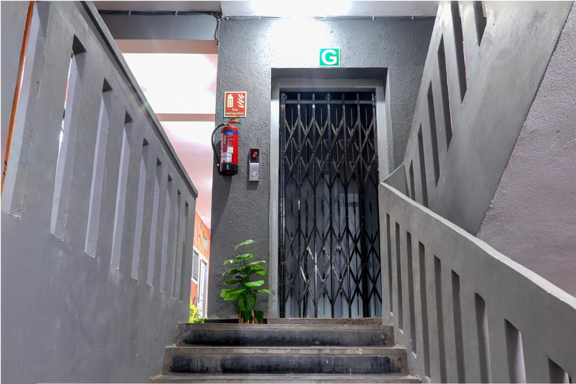 Apartment Veeksha Kiara Hospitalities - Rooms, & Near Kukatpally Rd Hyderabad