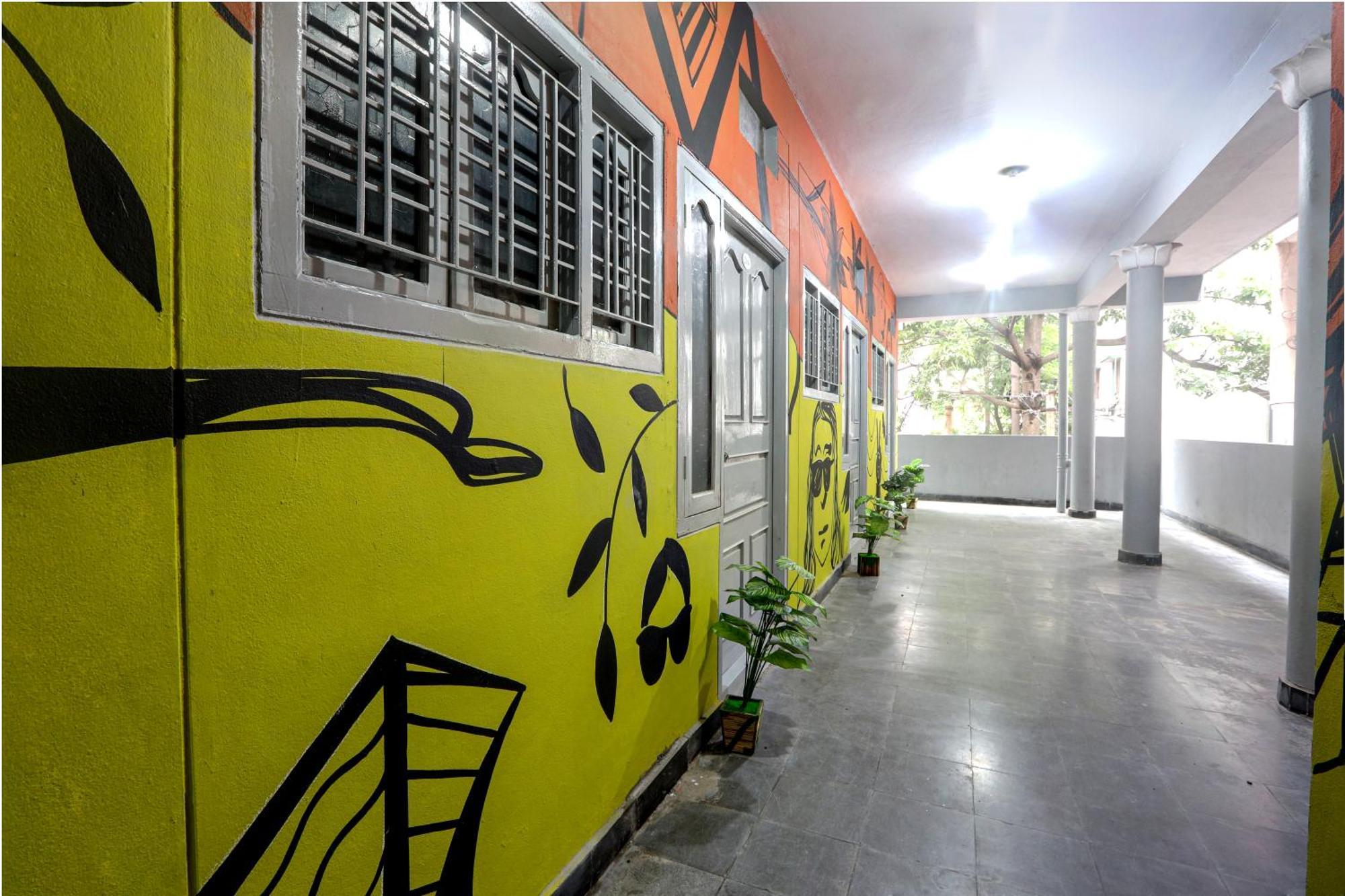 Apartment Veeksha Kiara Hospitalities - Rooms, & Near Kukatpally Rd *