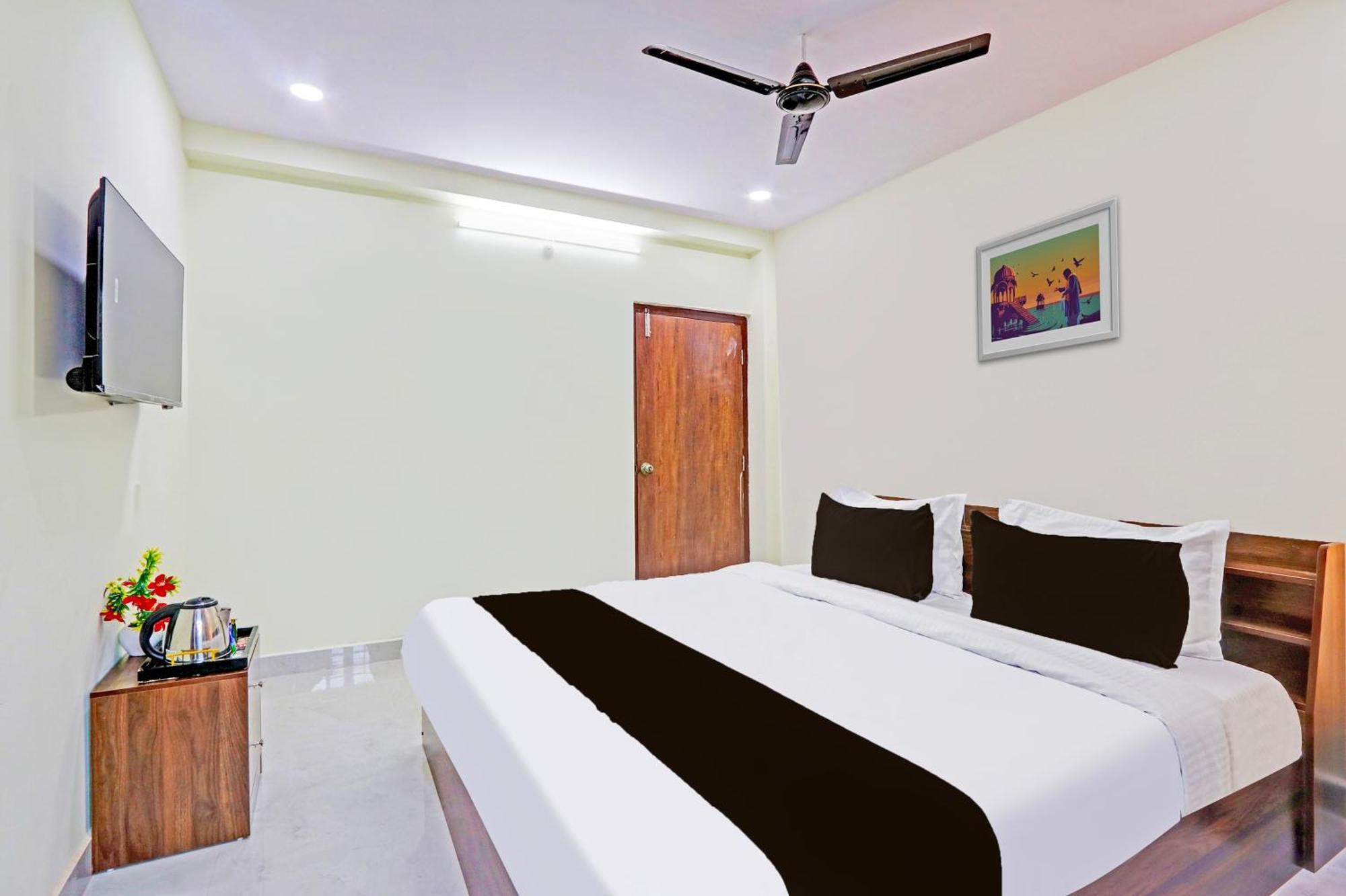 Hotel O N Grand Residency 3*