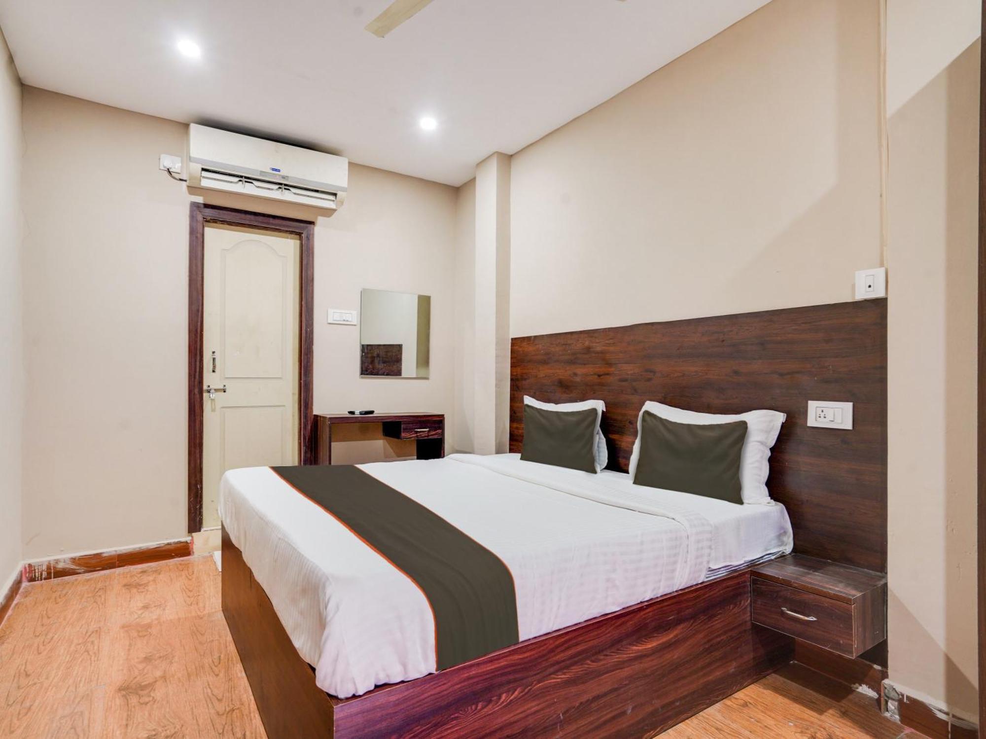 Super Collection O Pnr Comfort Khairatabad 4* Hyderabad