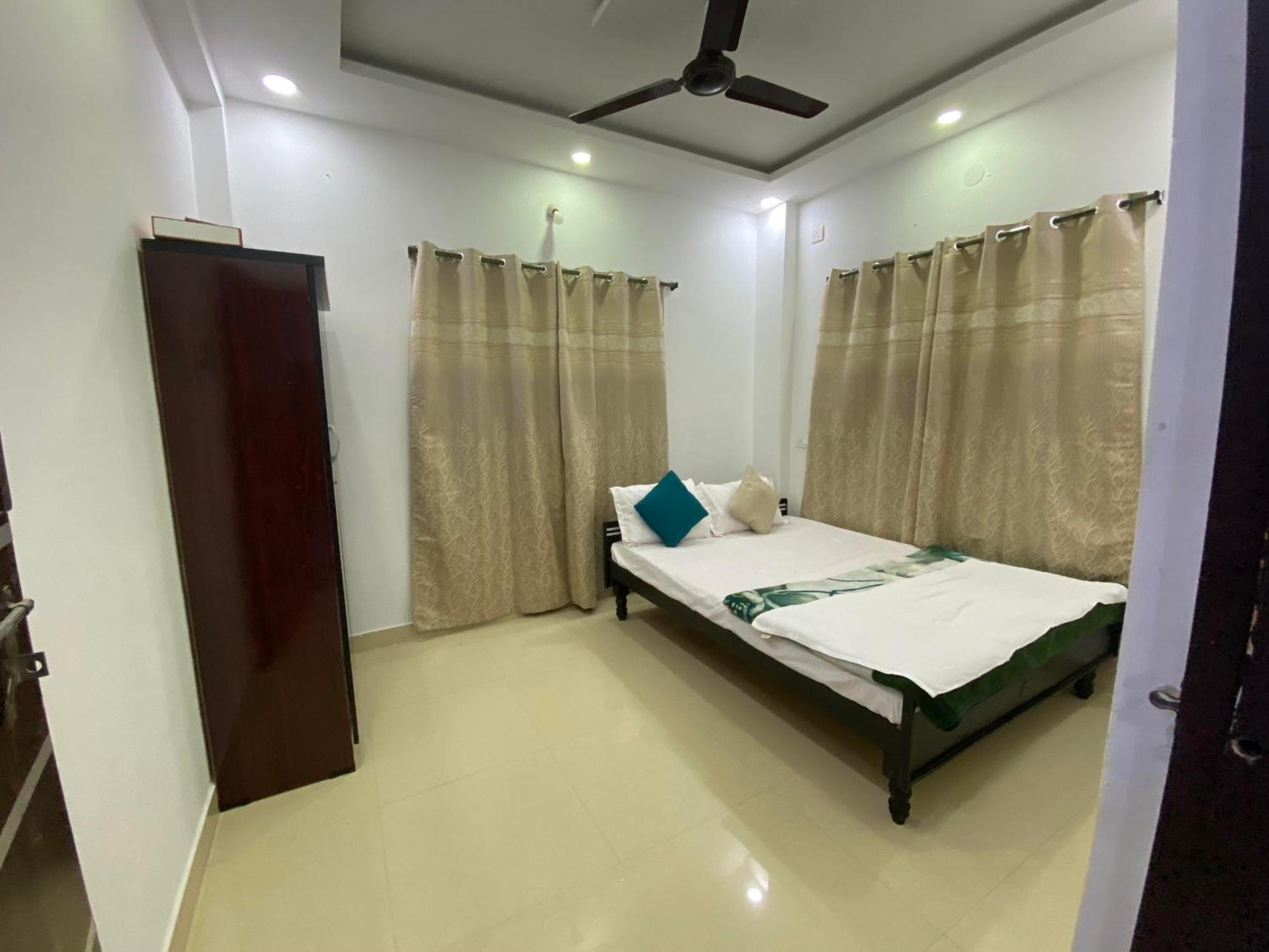 Srt Homely With Amenities Apartamento Hyderabad