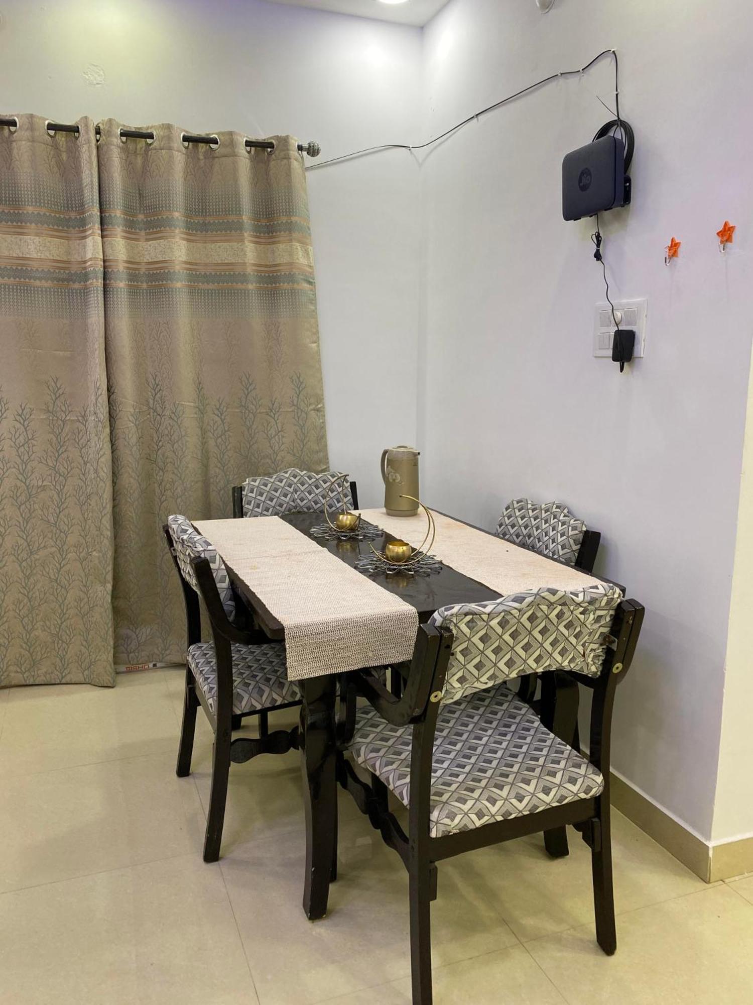 Apartamento Srt Homely With Amenities