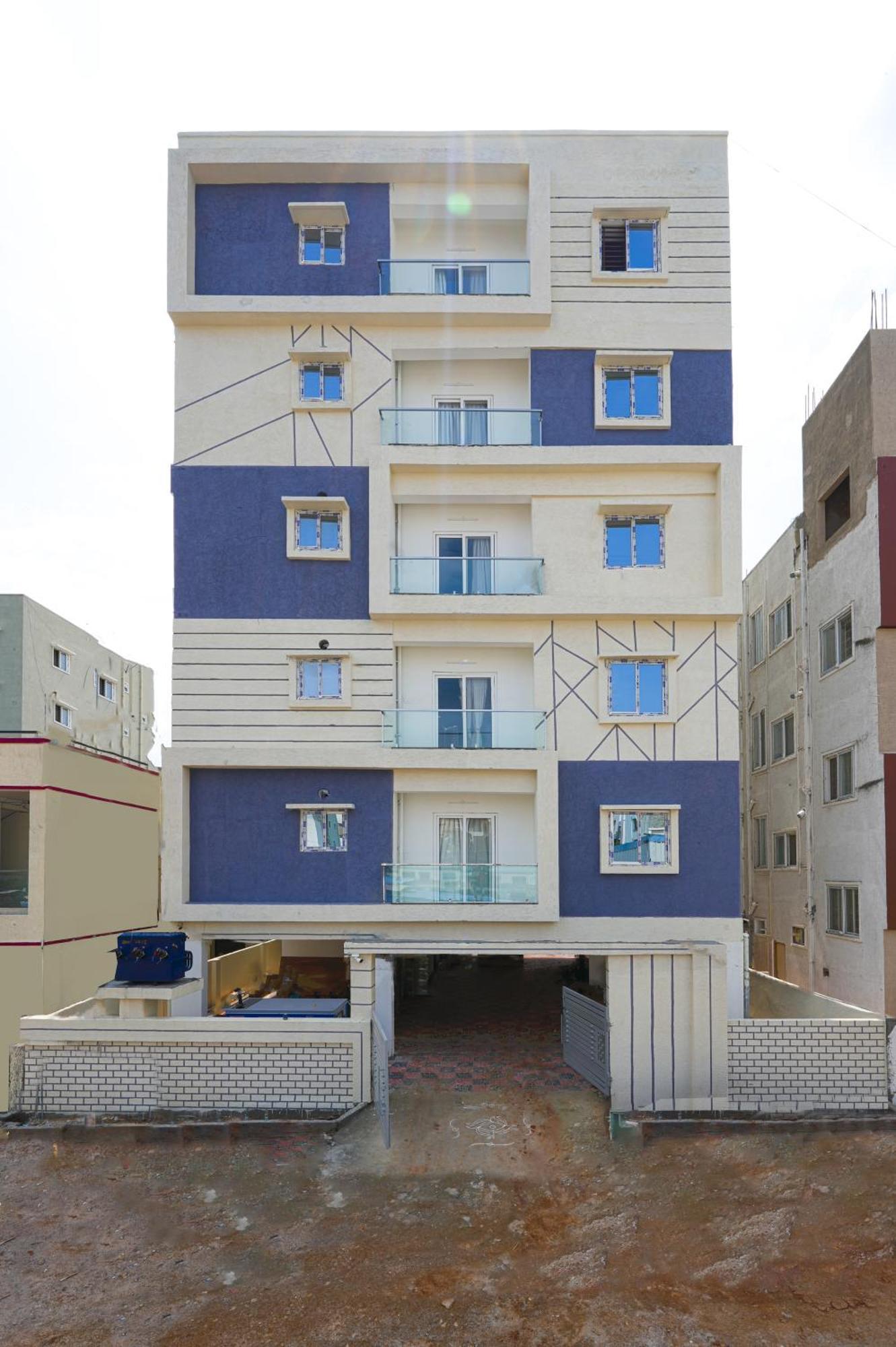 Apartment Ira Bigson Service - Kondapur *