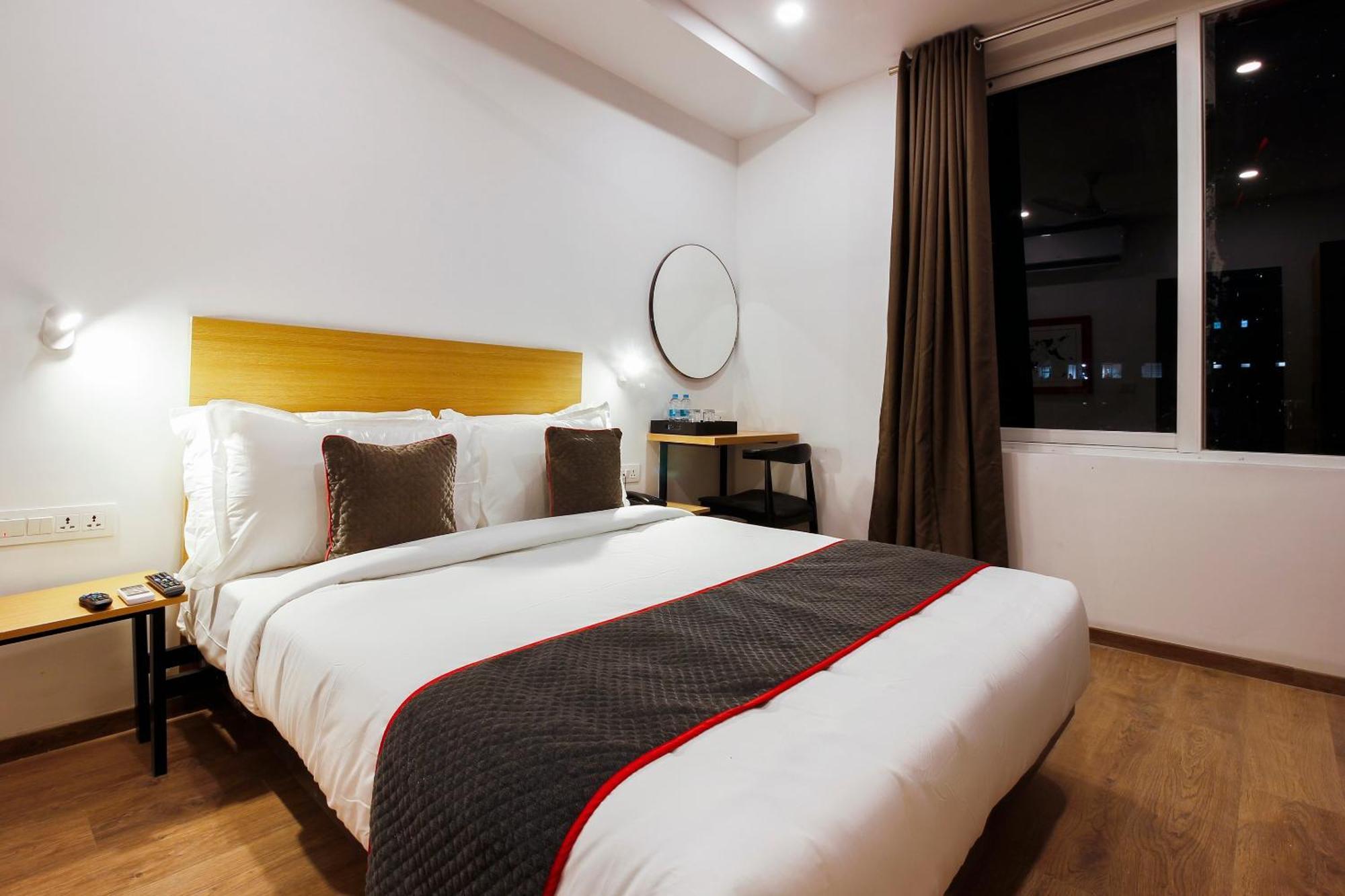 Super Townhouse Rcc Elite Hotel Hyderabad
