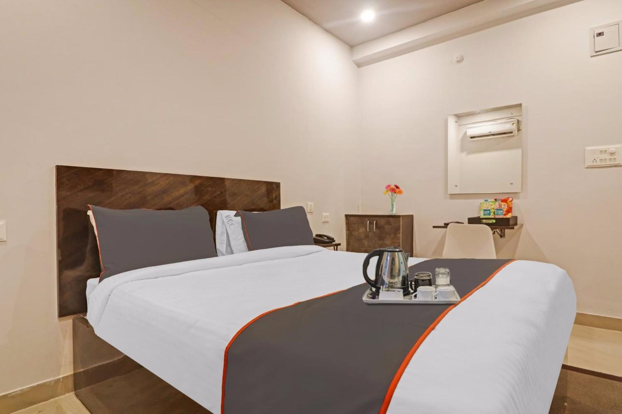 Hotel Super Townhouse Rcc Pristine Hyderabad