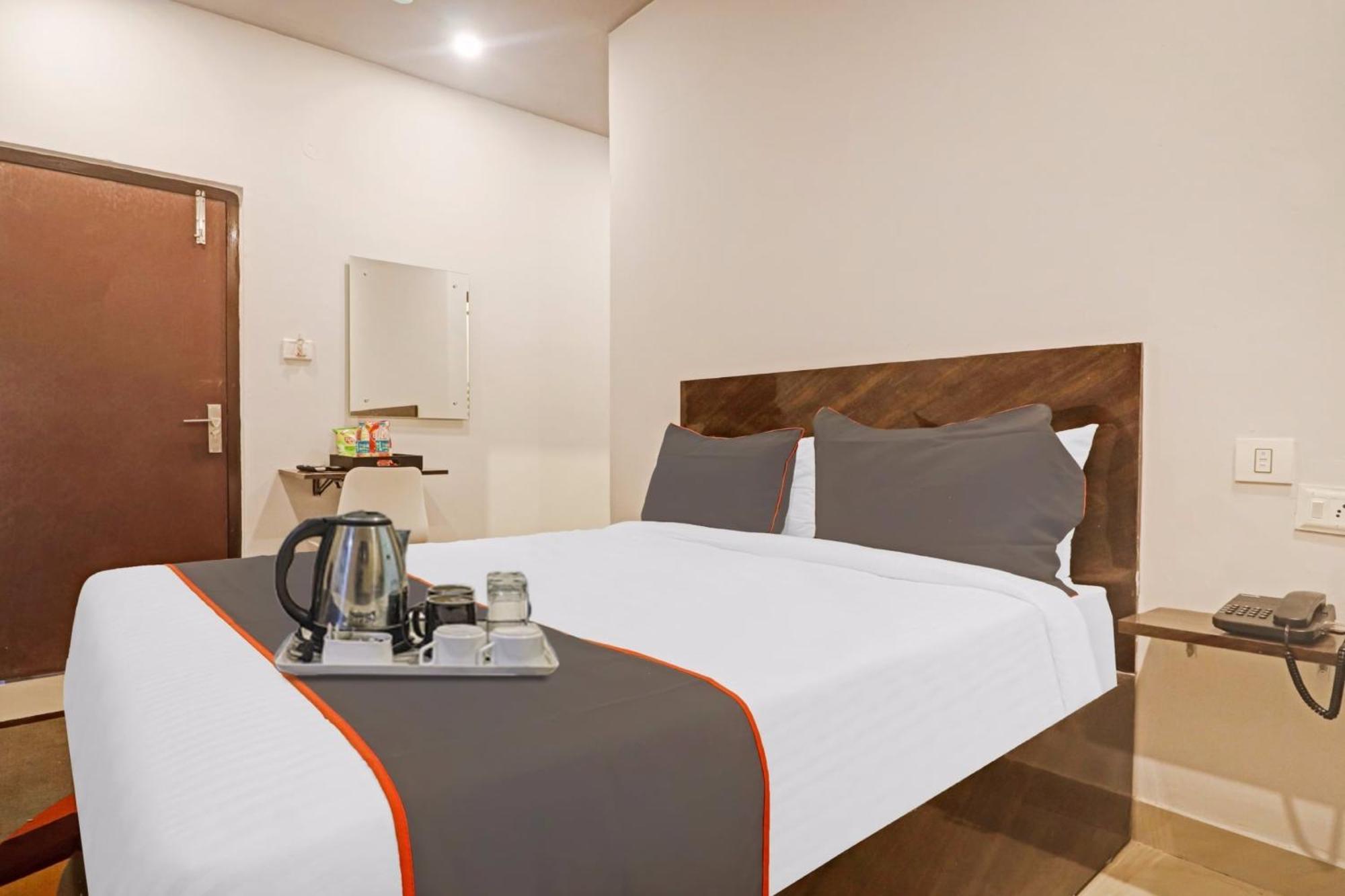 Hotel Super Townhouse Rcc Pristine 4*