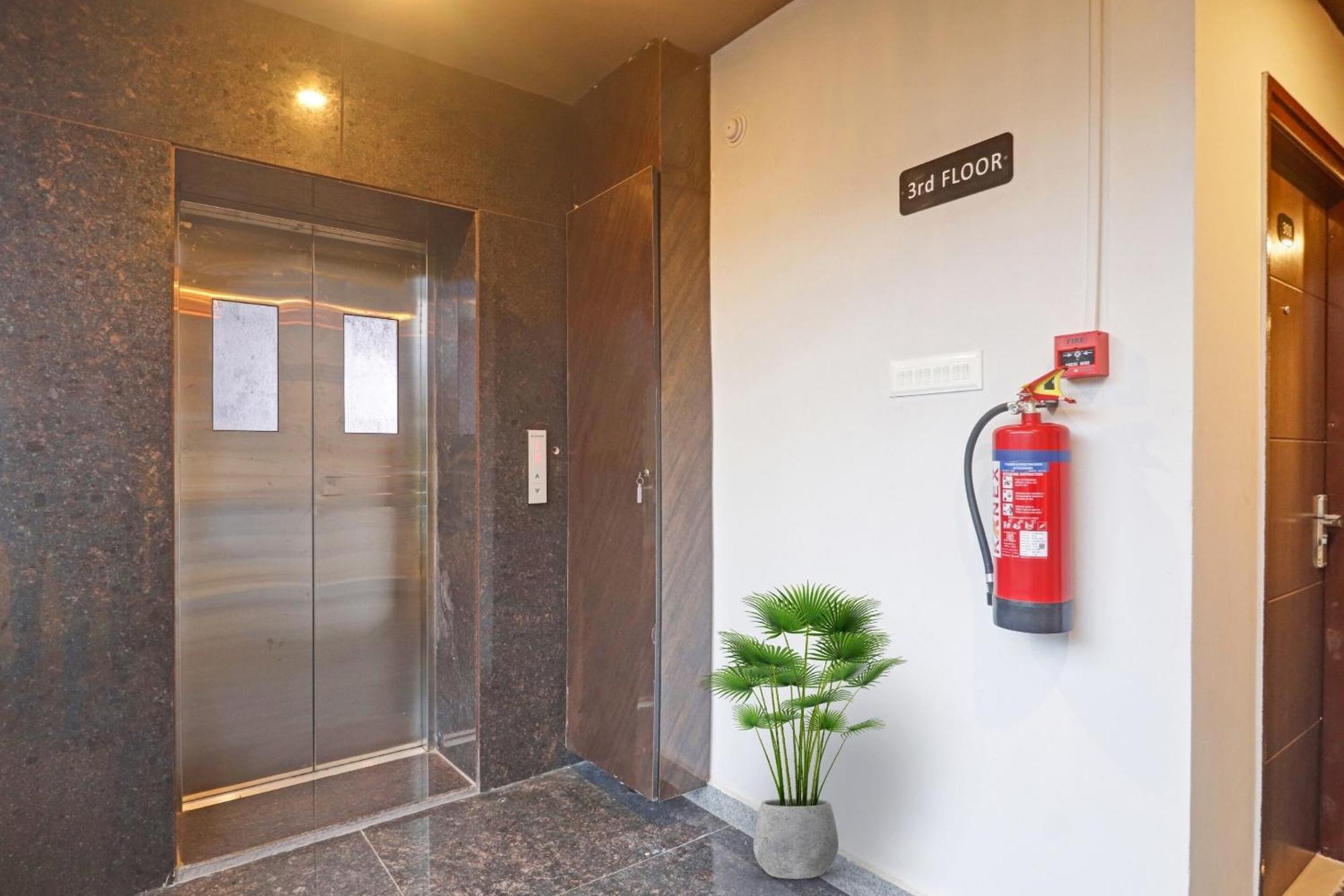 Hotel Super Townhouse Rcc Pristine