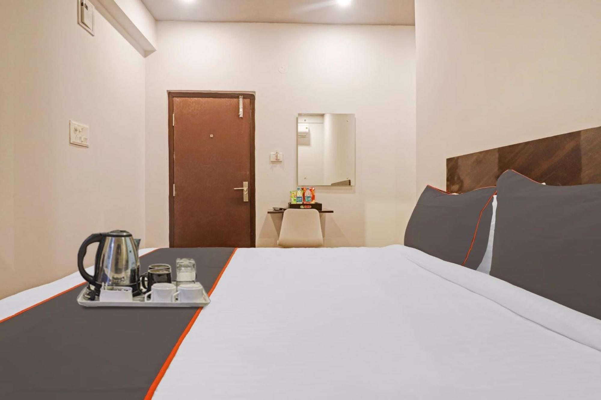 Hotel Super Townhouse Rcc Pristine 4*
