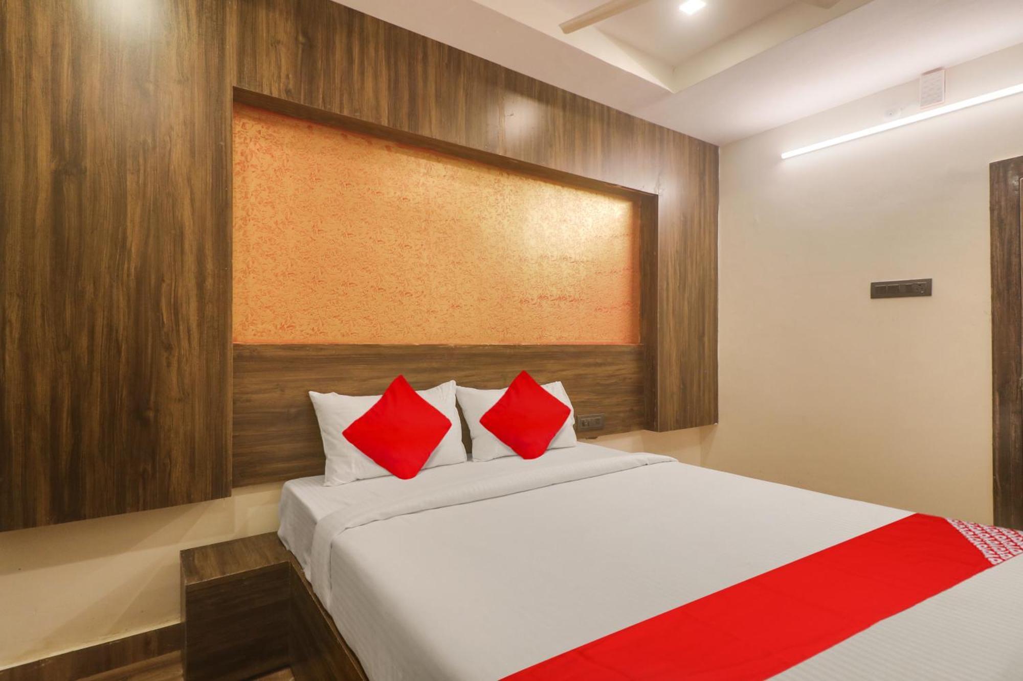 Hotel O R Square Grand 4*
