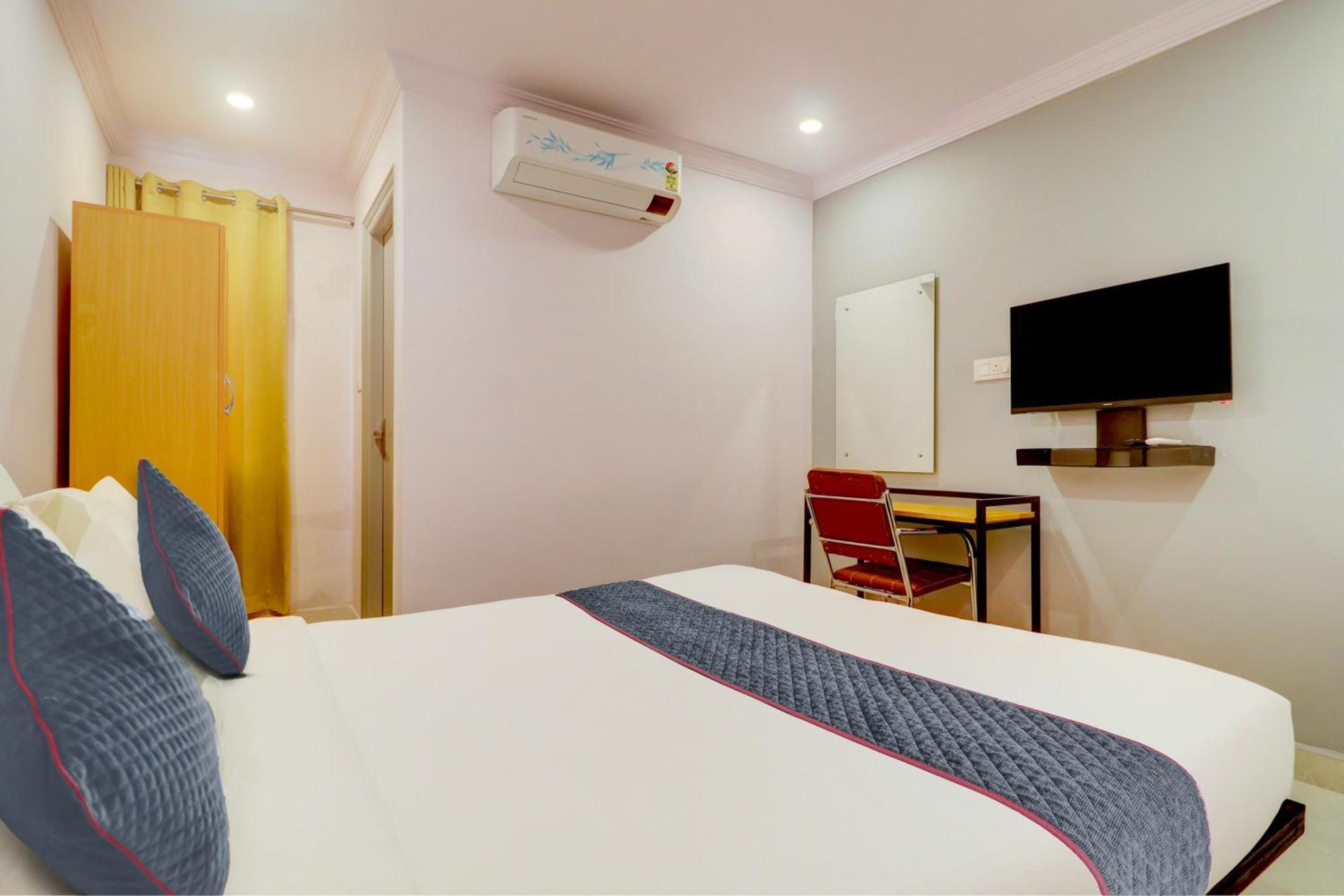 Hotel Super Townhouse Sr Nagar Rcc Premier 4*