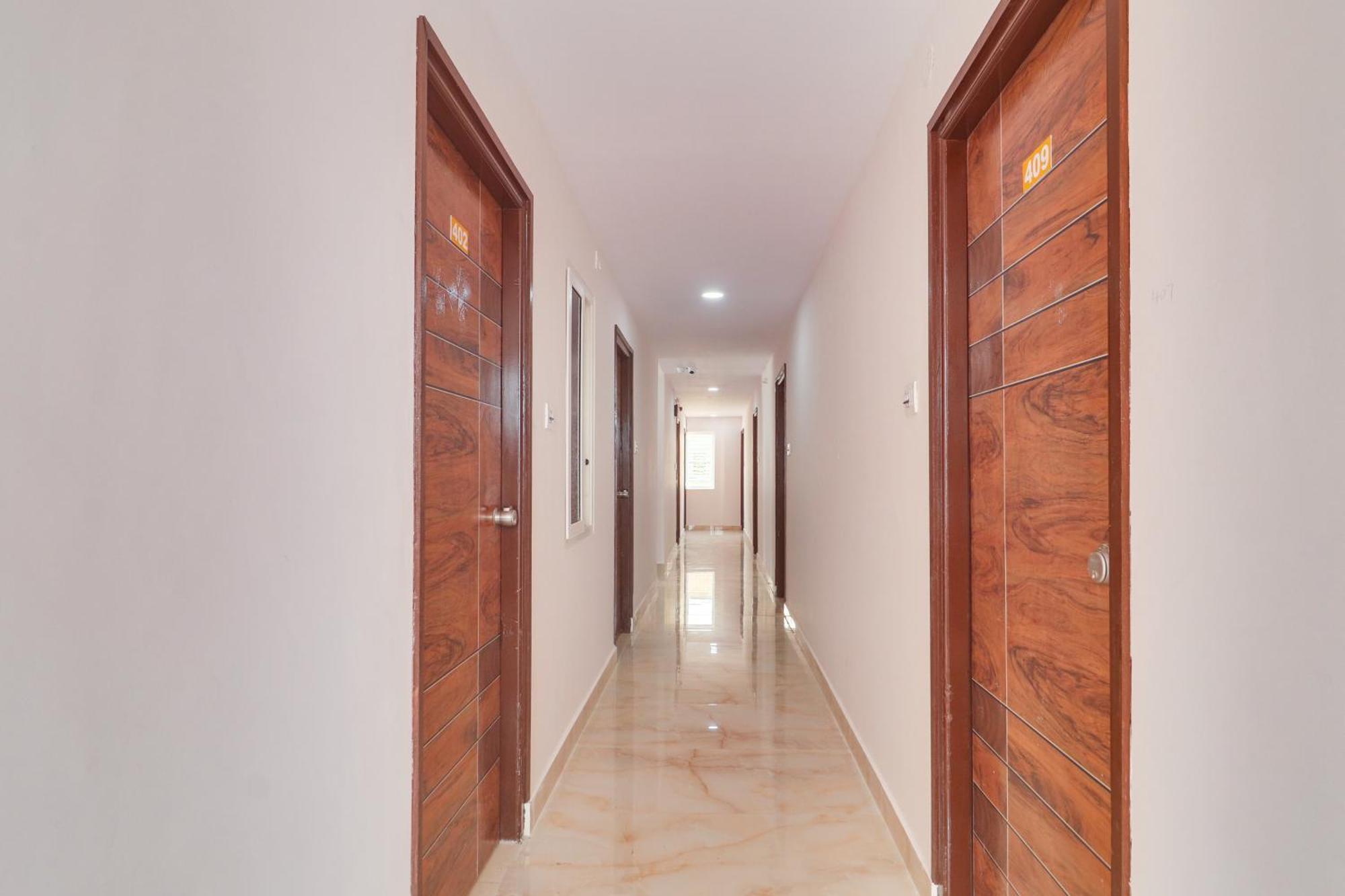 Super Collection O Rbs Kothapet-nagole Road 4*