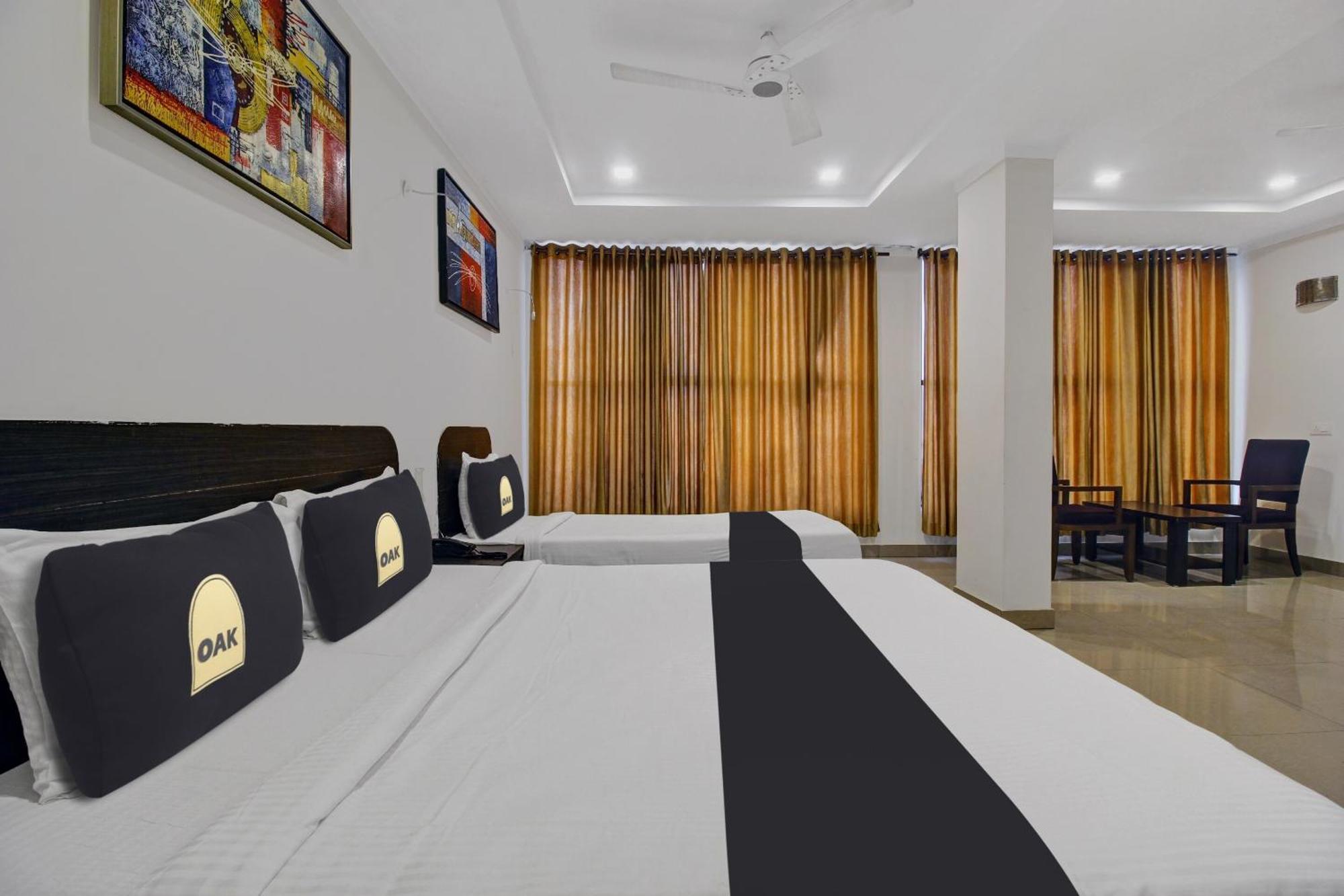 Super Townhouse Oak Lb Nagar Ramoji Hotel 4*