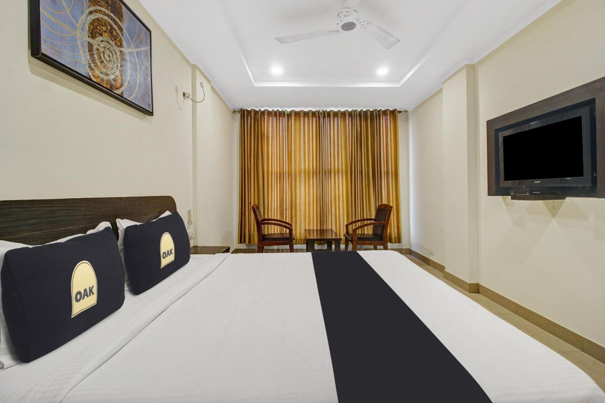 Super Townhouse Oak Lb Nagar Ramoji Hotel 4*