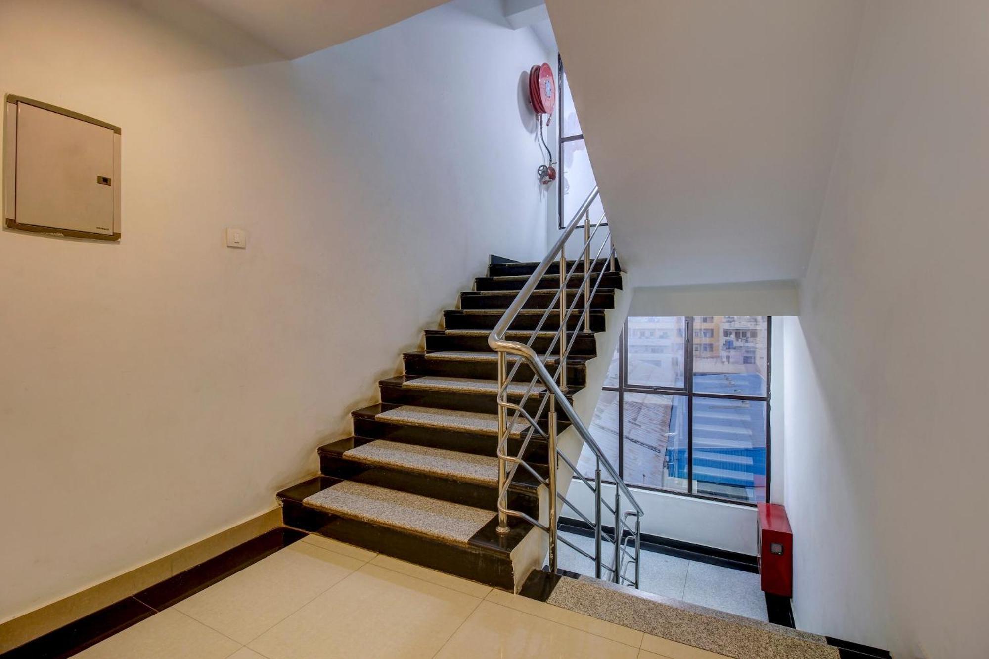 Super Townhouse Oak Lb Nagar Ramoji Hyderabad