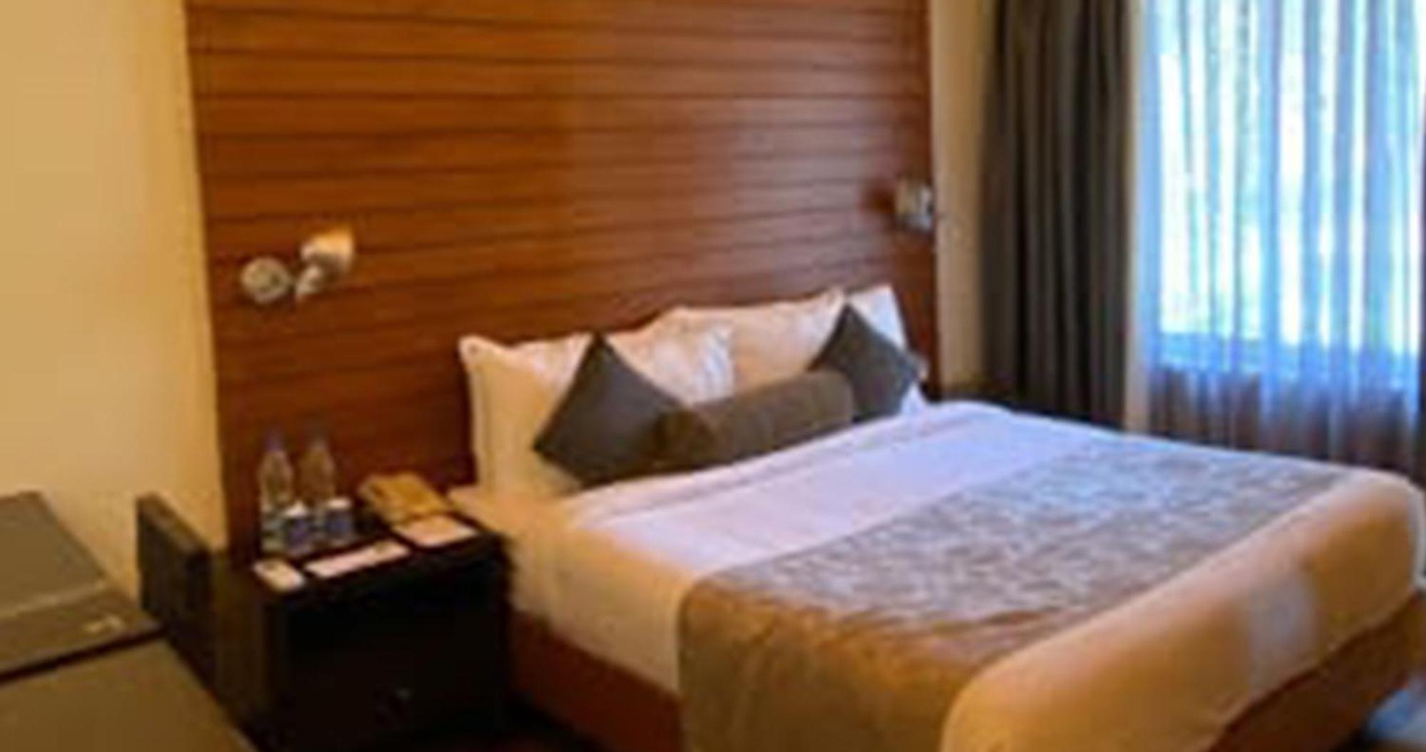 The Golkonda And 4*