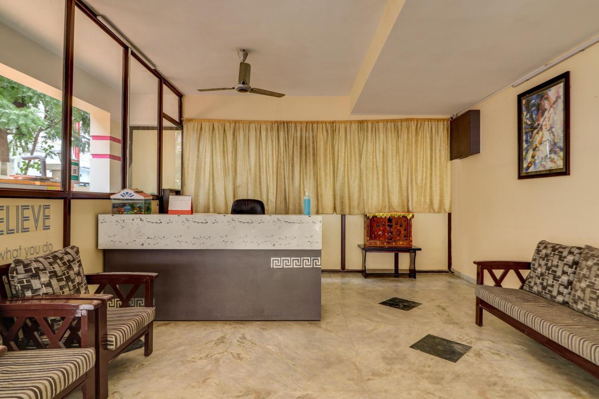 Homely 3bhk In The Heart Of The * Hyderabad