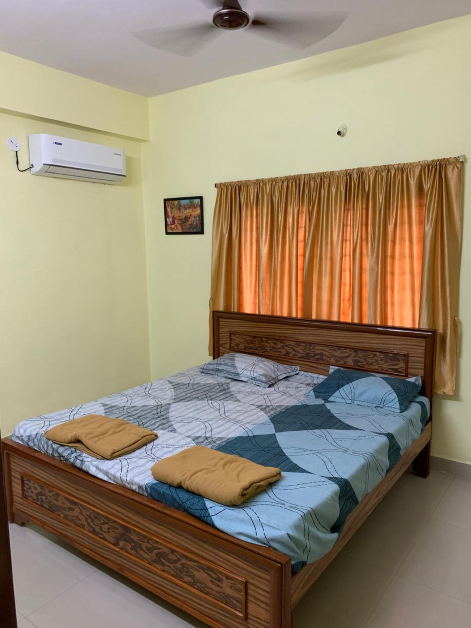 Apartment Kesarhomes Flt101 2bhk 1st Flr -homestay-lift-ac-kukatpally *