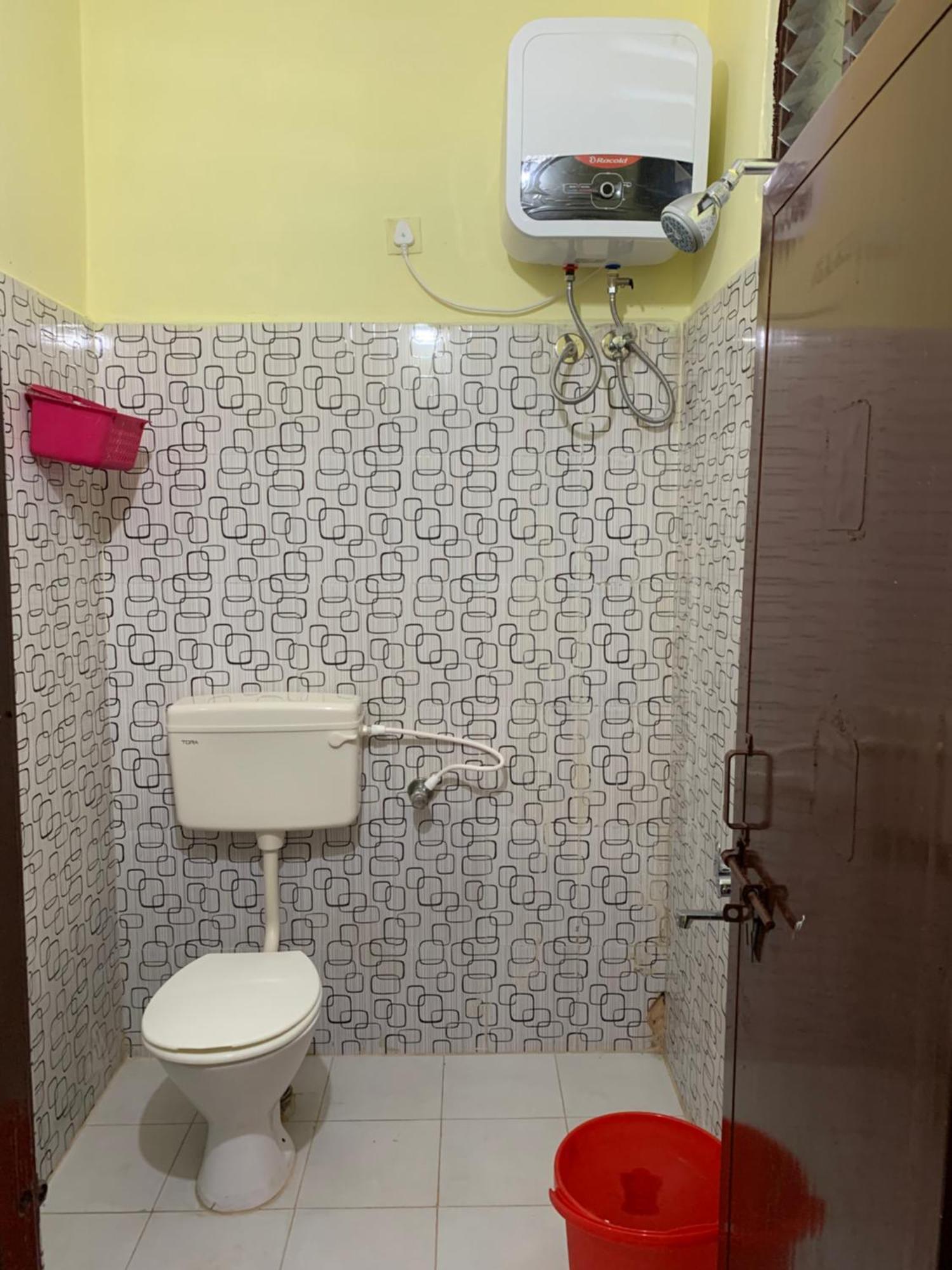 Apartment Kesarhomes Flt101 2bhk 1st Flr -homestay-lift-ac-kukatpally Hyderabad