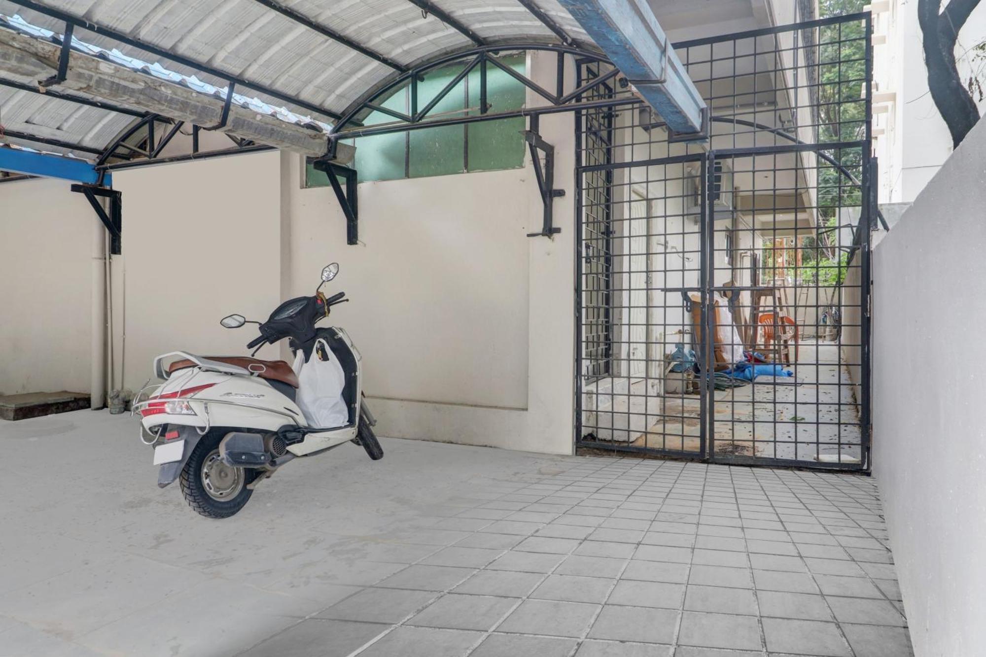 Hotel O S Grand Residency Hotel