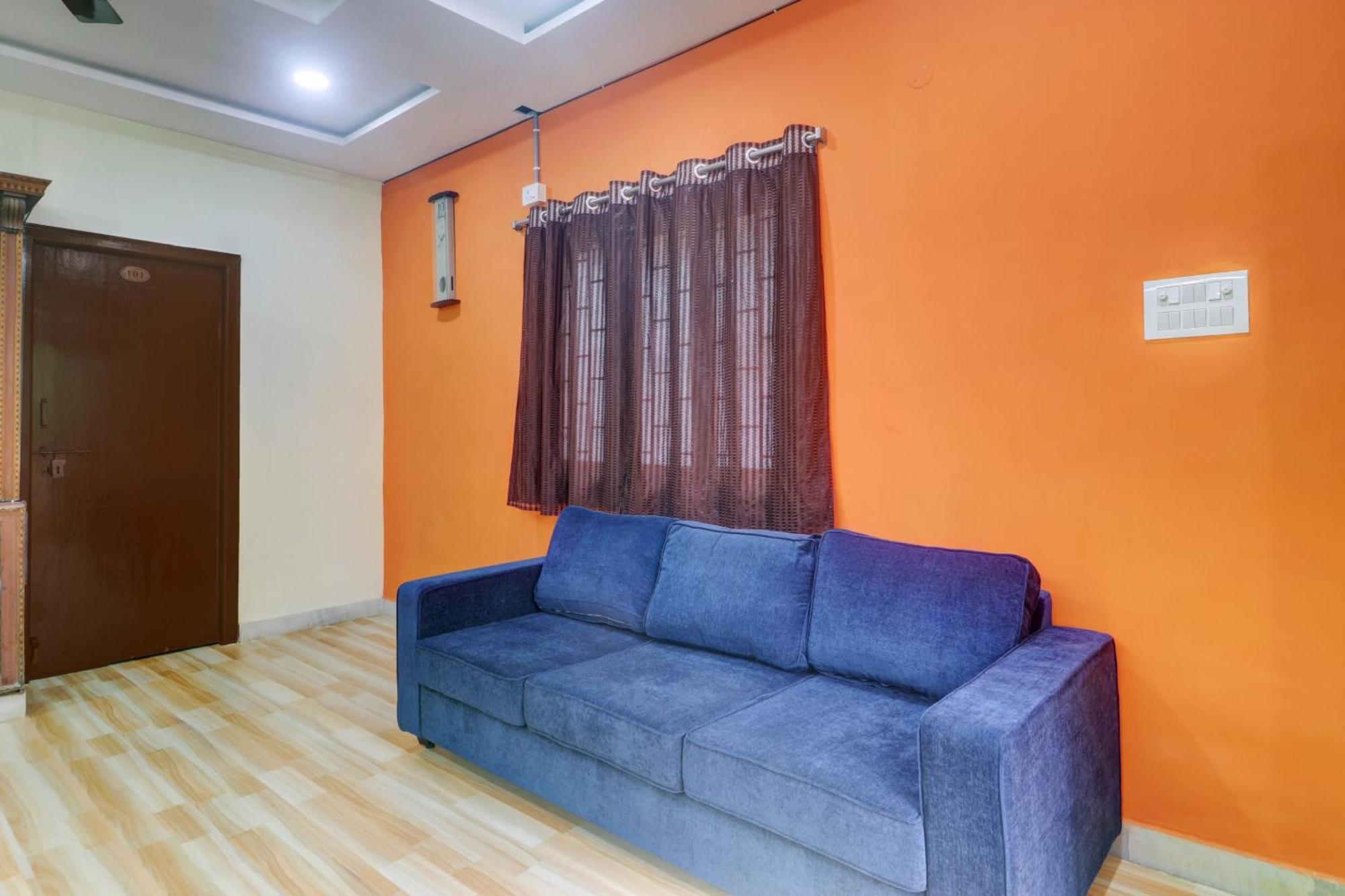 Hotel O S Grand Residency