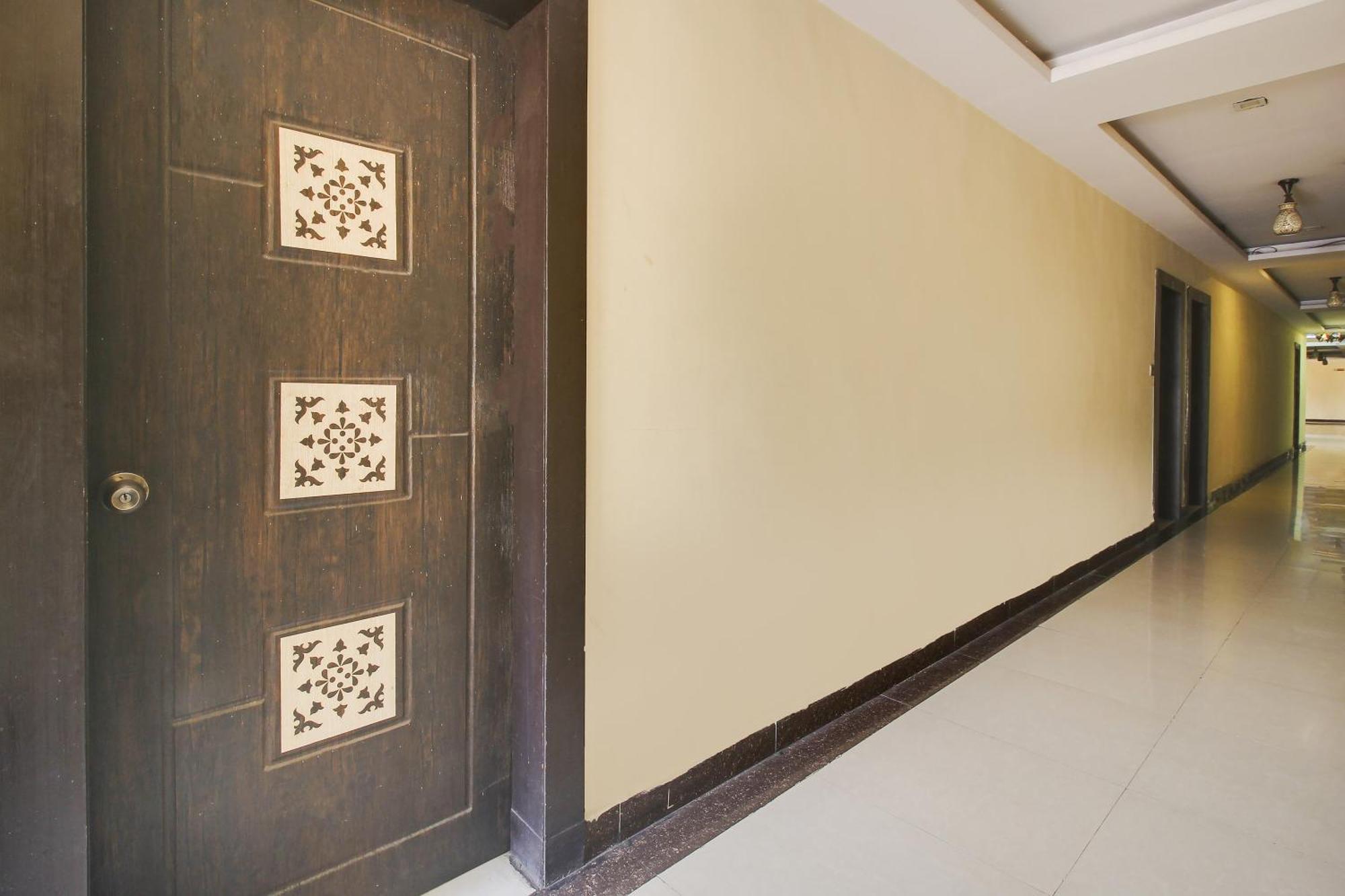 Flagship Grand Sandarshini Near Mgbs Bus Station