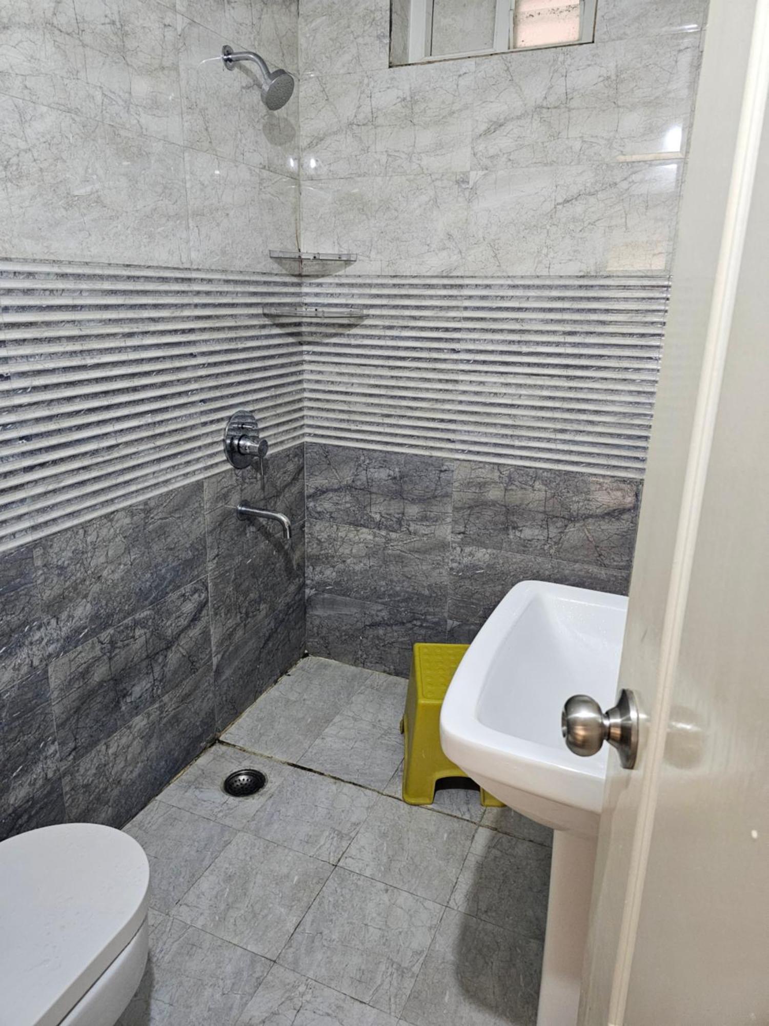 Royal Gem 3bhk Banjara Hills Rd12 Apartment Hyderabad