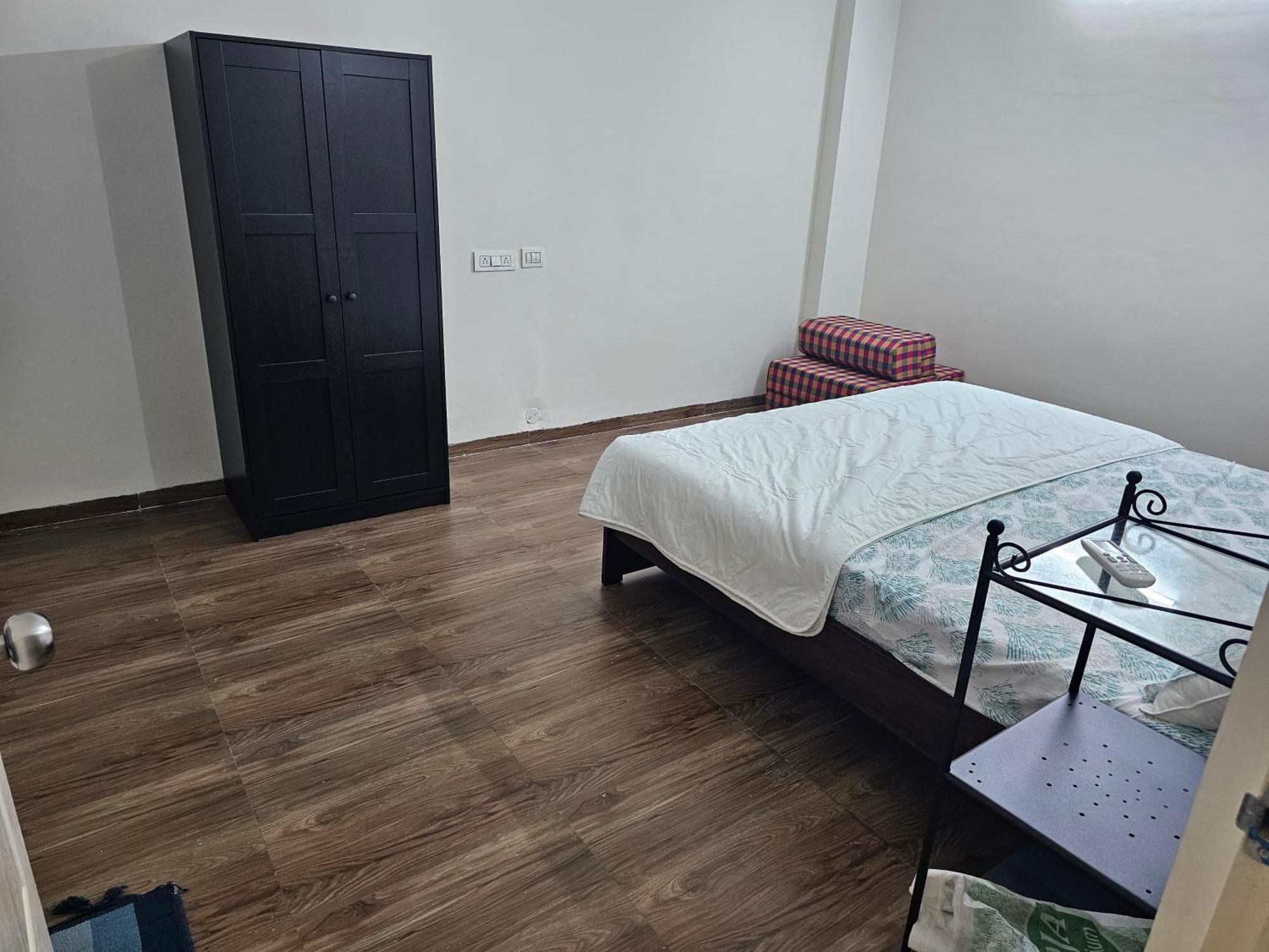 Apartment Royal Gem 3bhk Banjara Hills Rd12
