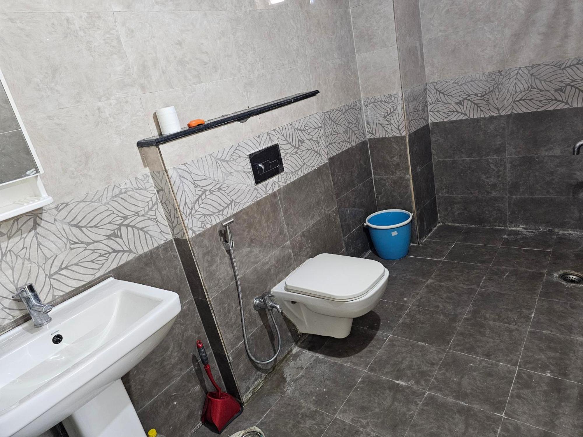Apartment Royal Gem 3bhk Banjara Hills Rd12