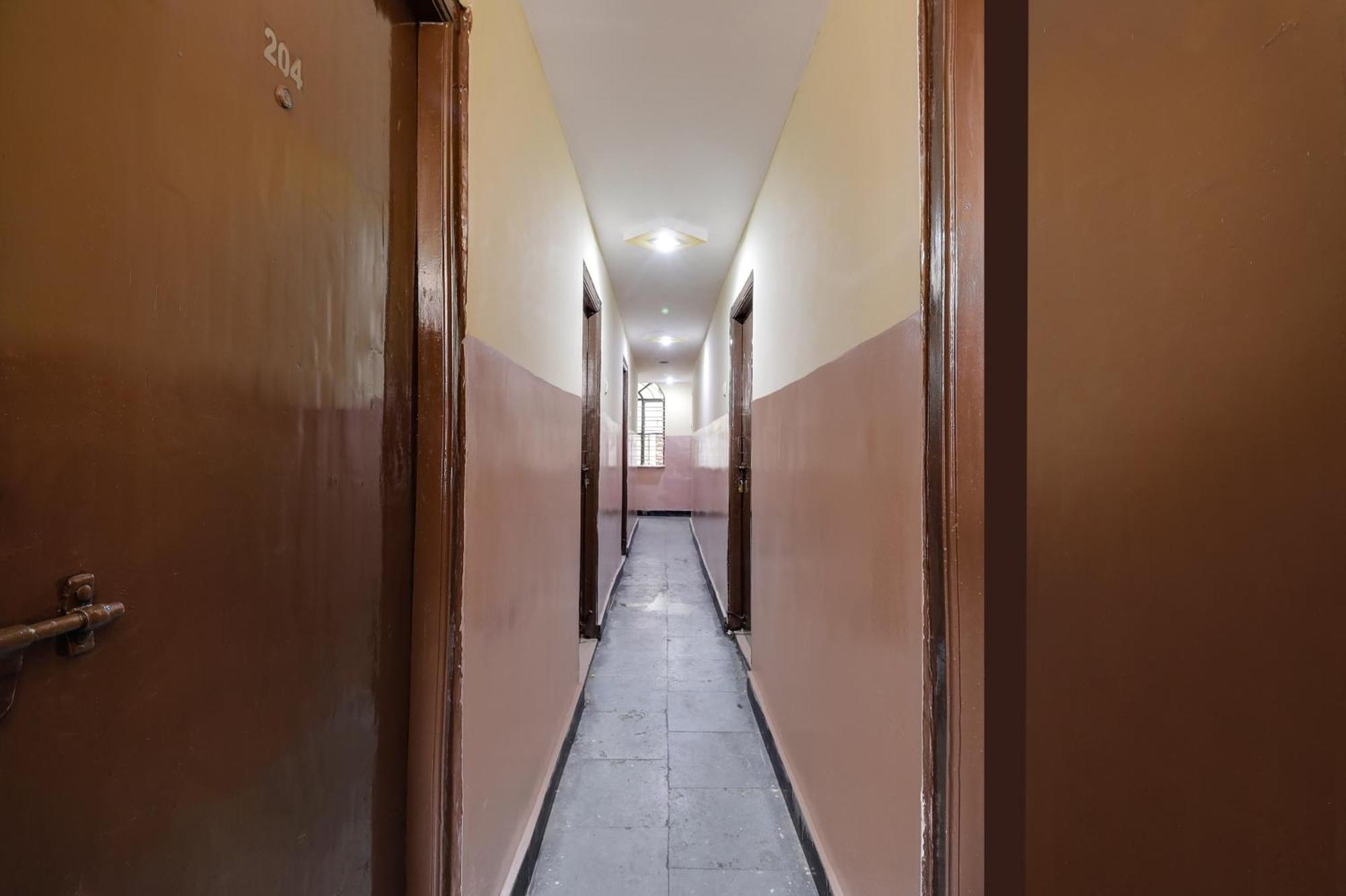 Spot On Sai Ashirwad Residency Hotel 3*