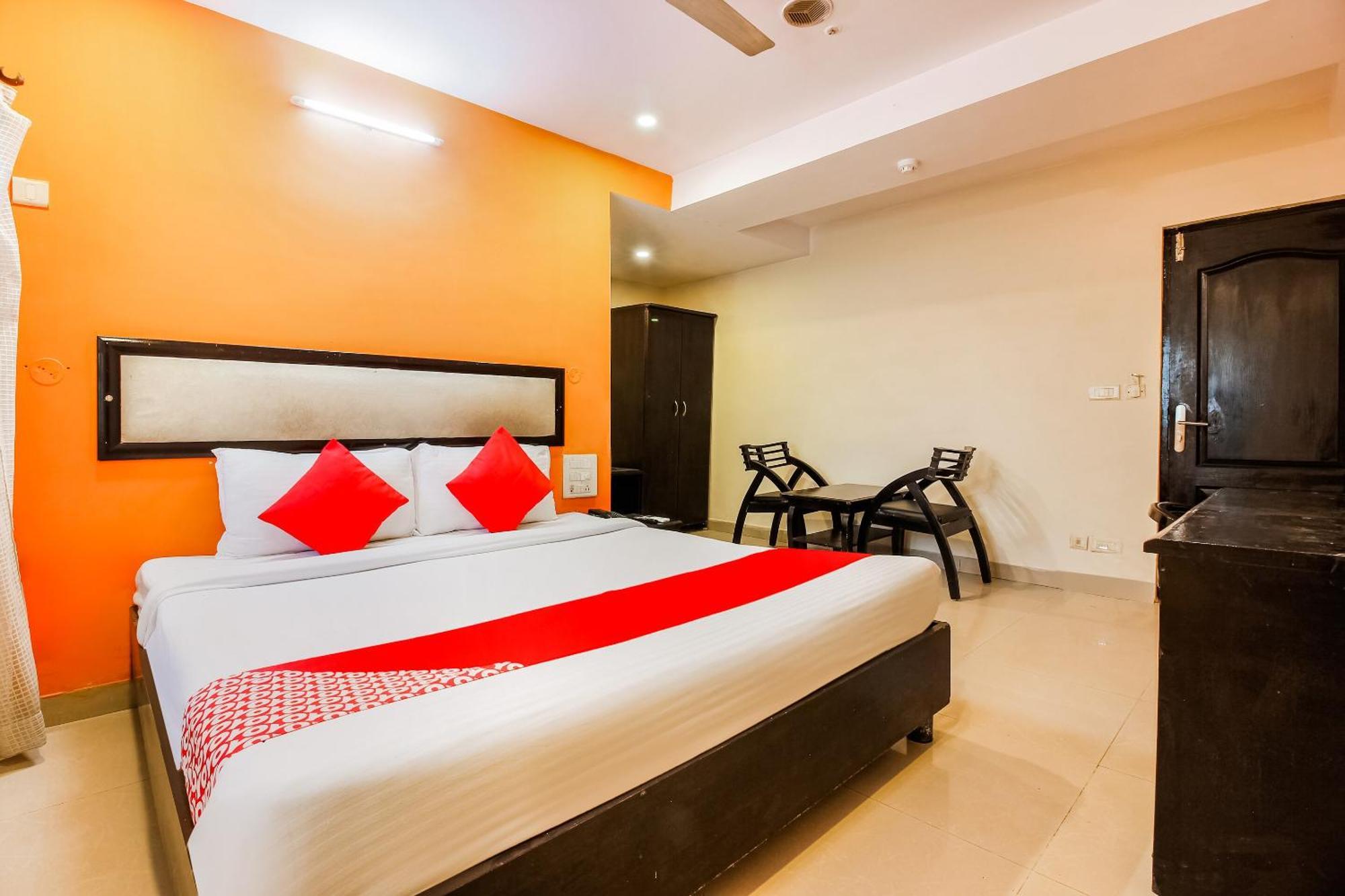 O Sg Comforts Hotel 3*