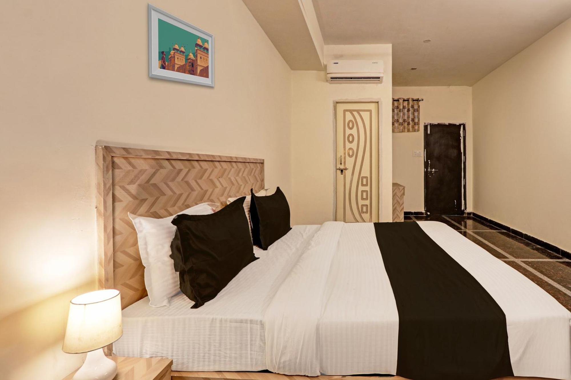 O Living Tree Hotel Hyderabad