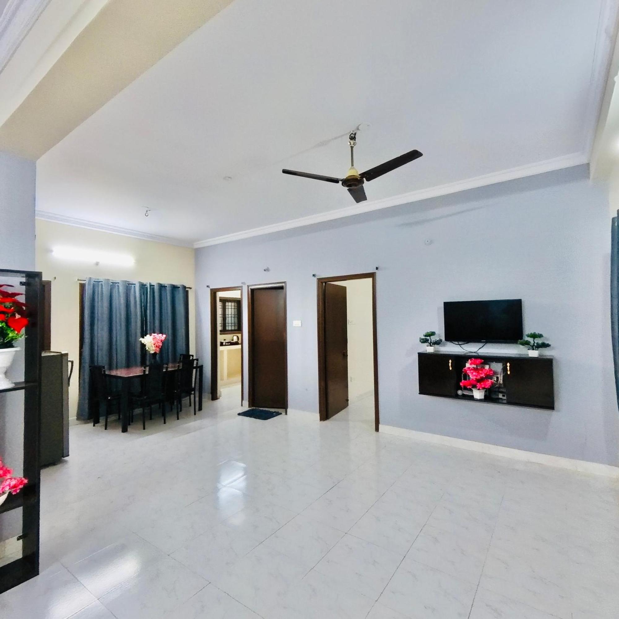 Orion Studio Service Apartment *