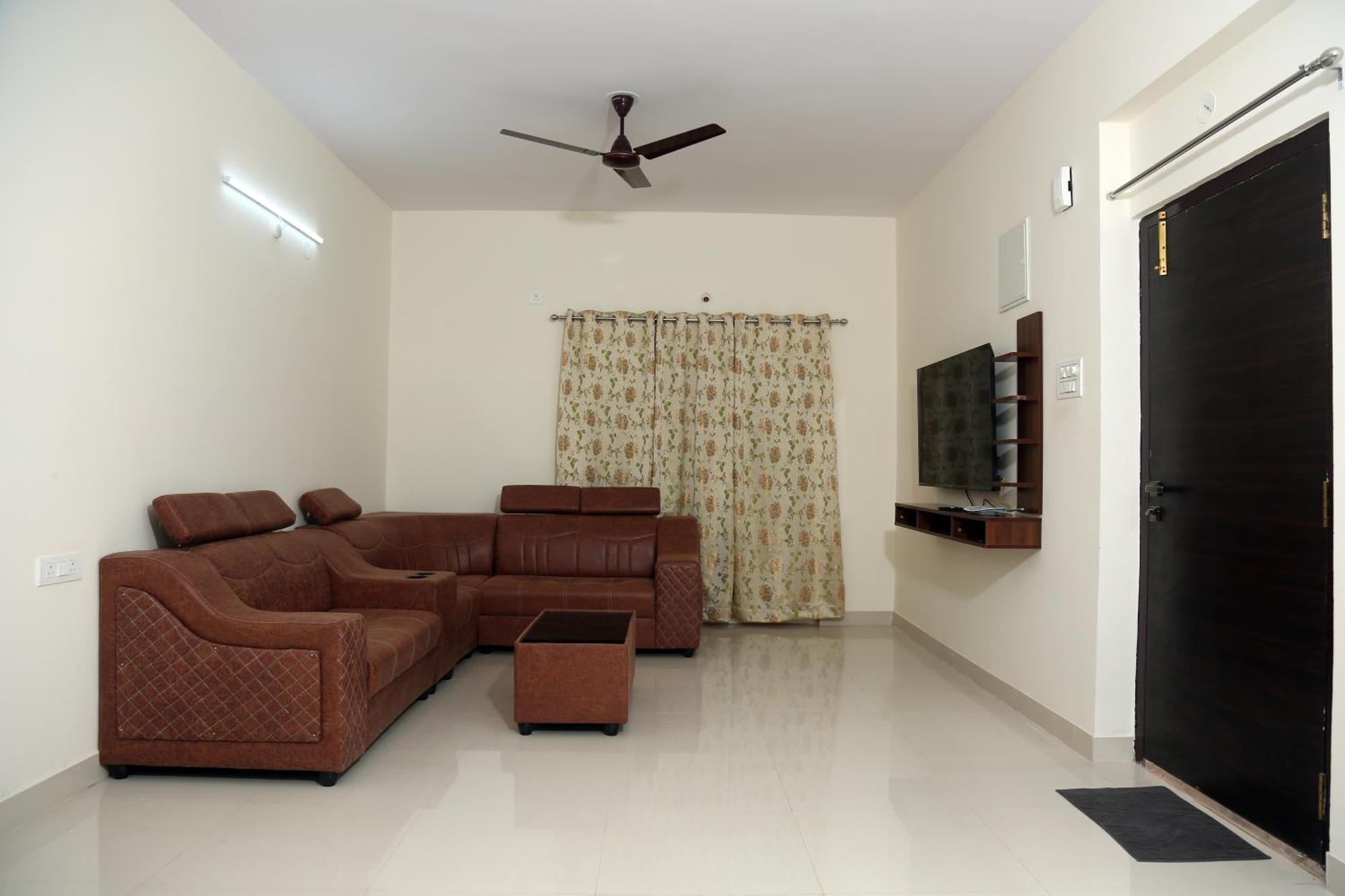 Mee Homes Madhapur Family Luxury Fully Furnished 2 Bhk Flats * Hyderabad