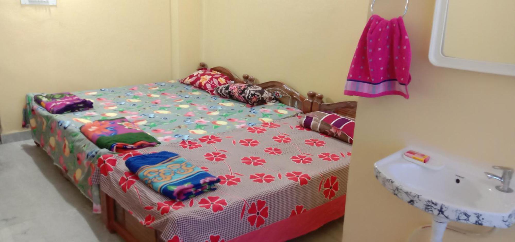 Two Bhk Fully Furnished Flat - Near Charminar And Salar Jung Museum *