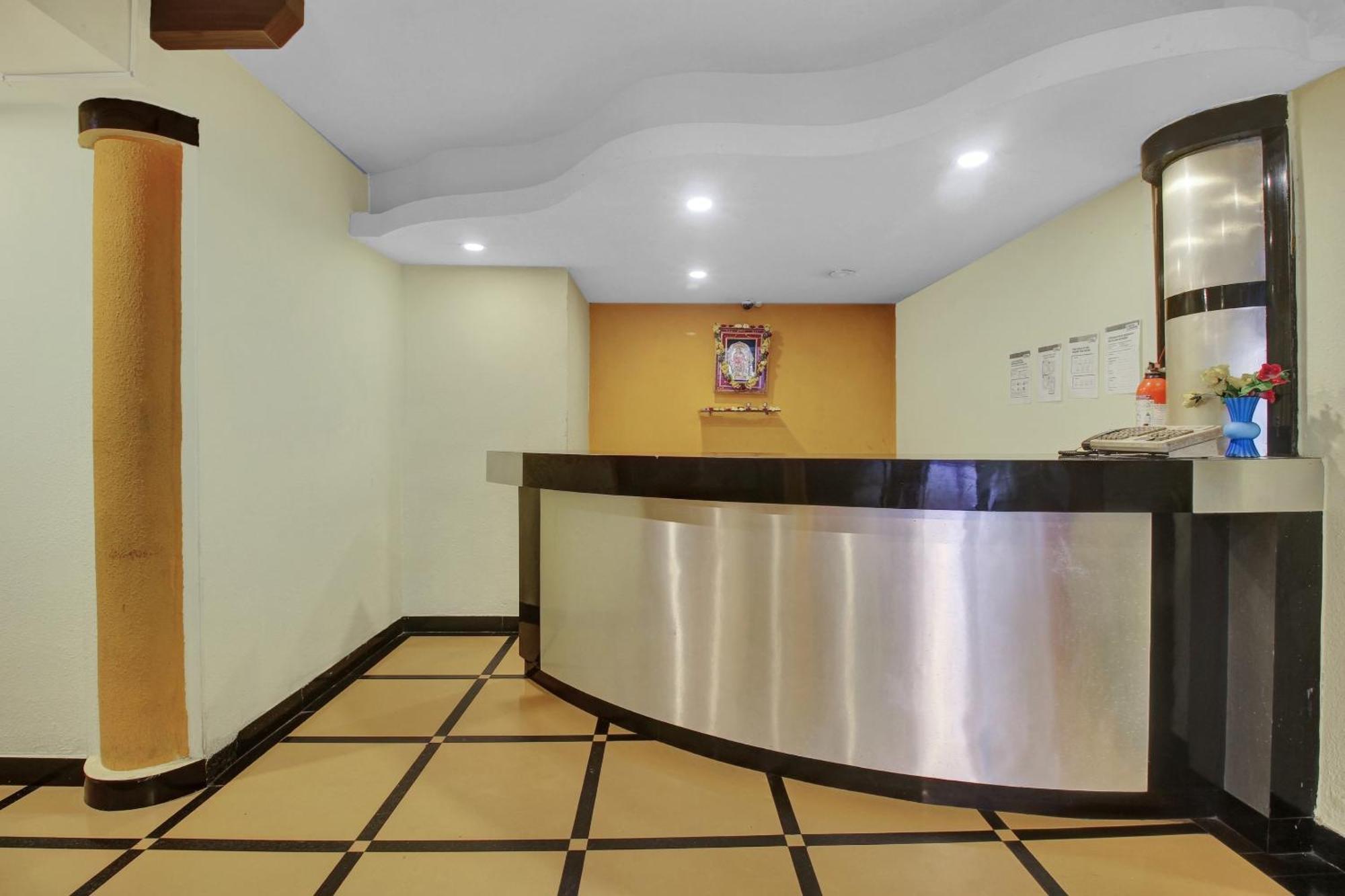 O Happy Hotel