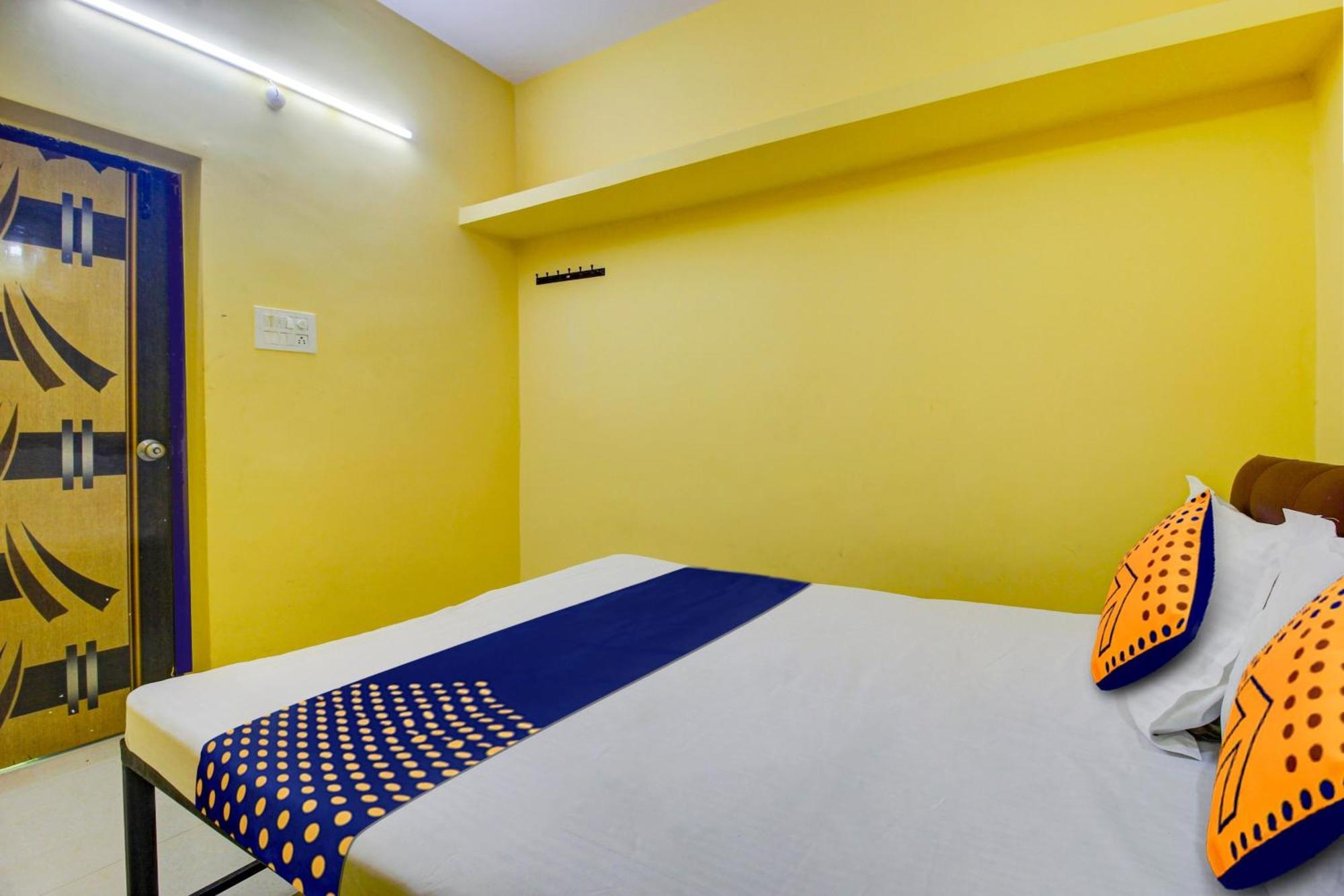 Spot On Sankalp Residency 3*