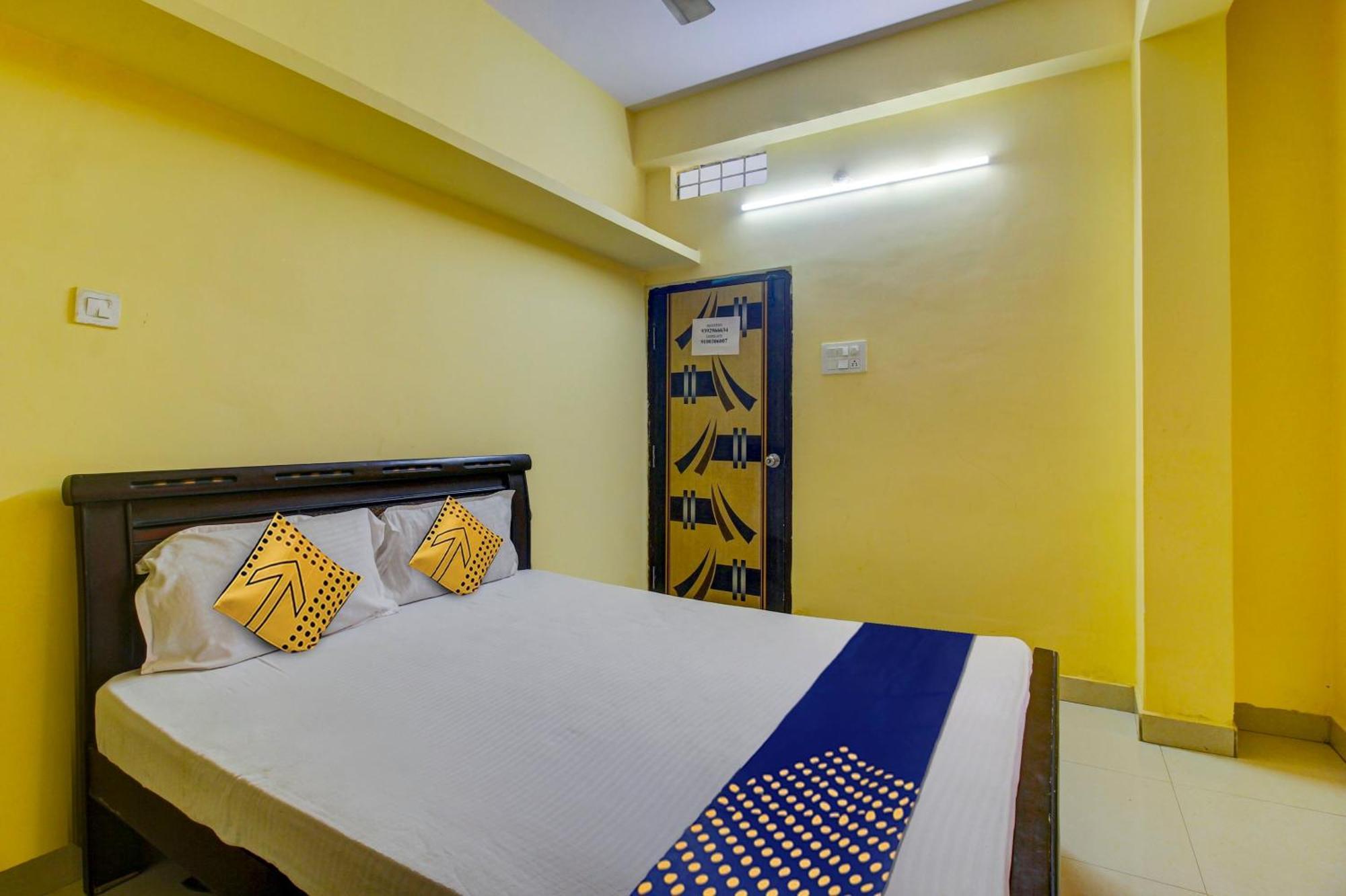 Hotel Spot On Sankalp Residency 3*
