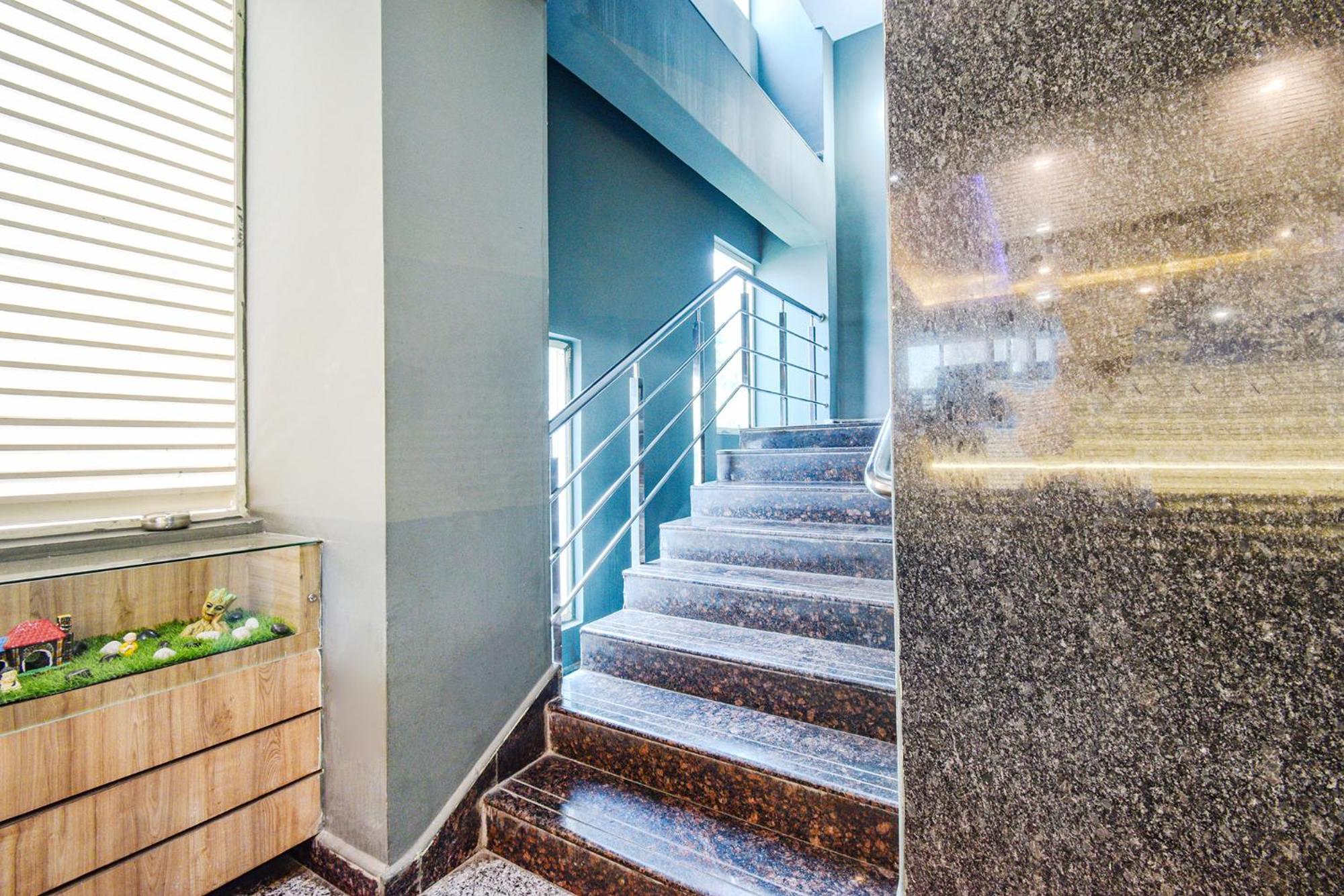 Fabhotel Broholic Prime - Kukatpally - Nr Nexus Mall Hyderabad
