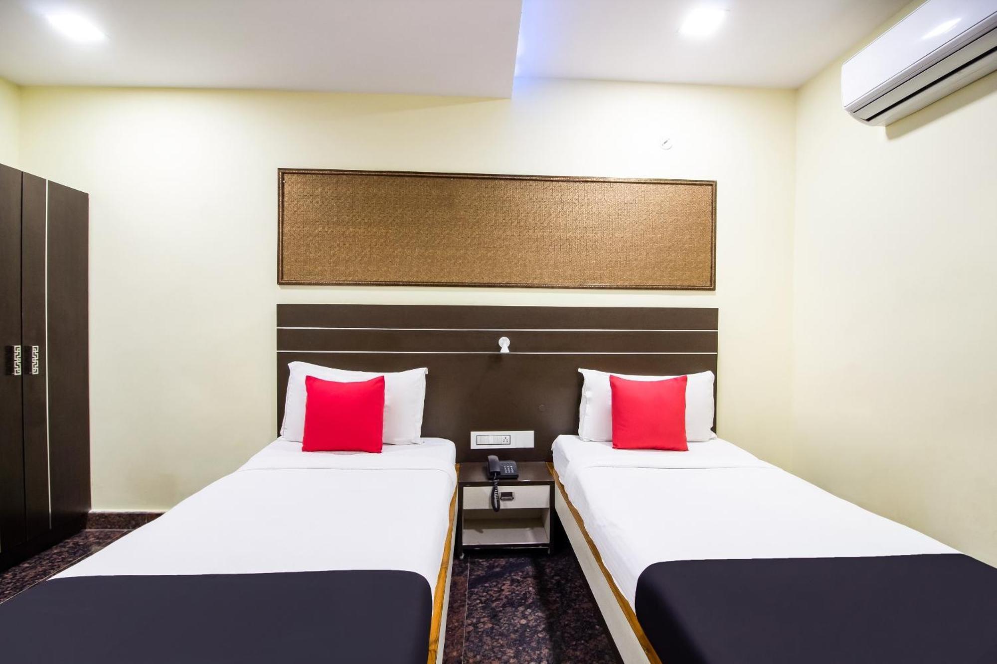 Capital O Sri Navya Grand Near Nexus 3* Hyderabad