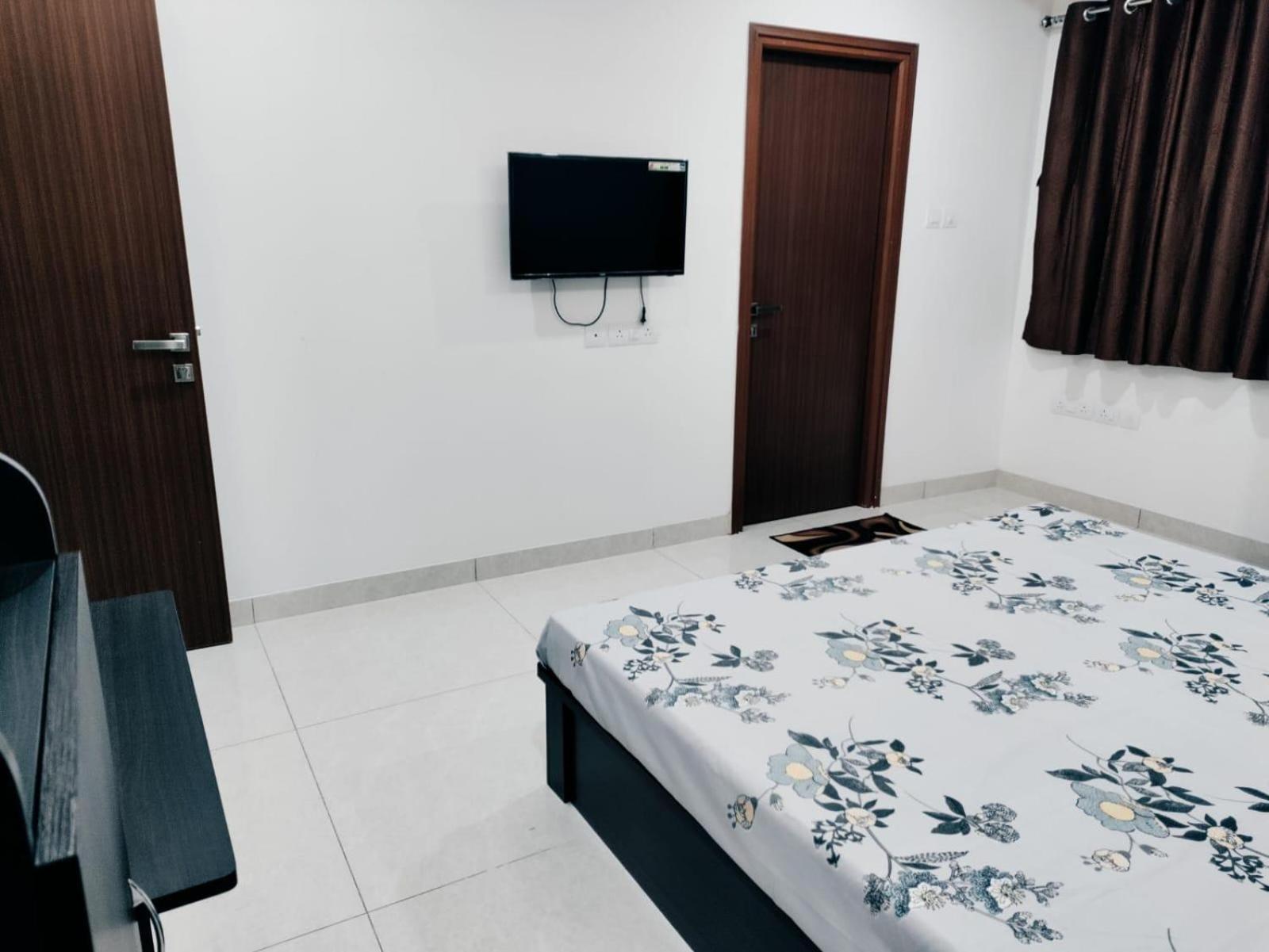 Apartment Zenith Paradise-luxurious 3br Hyderabad